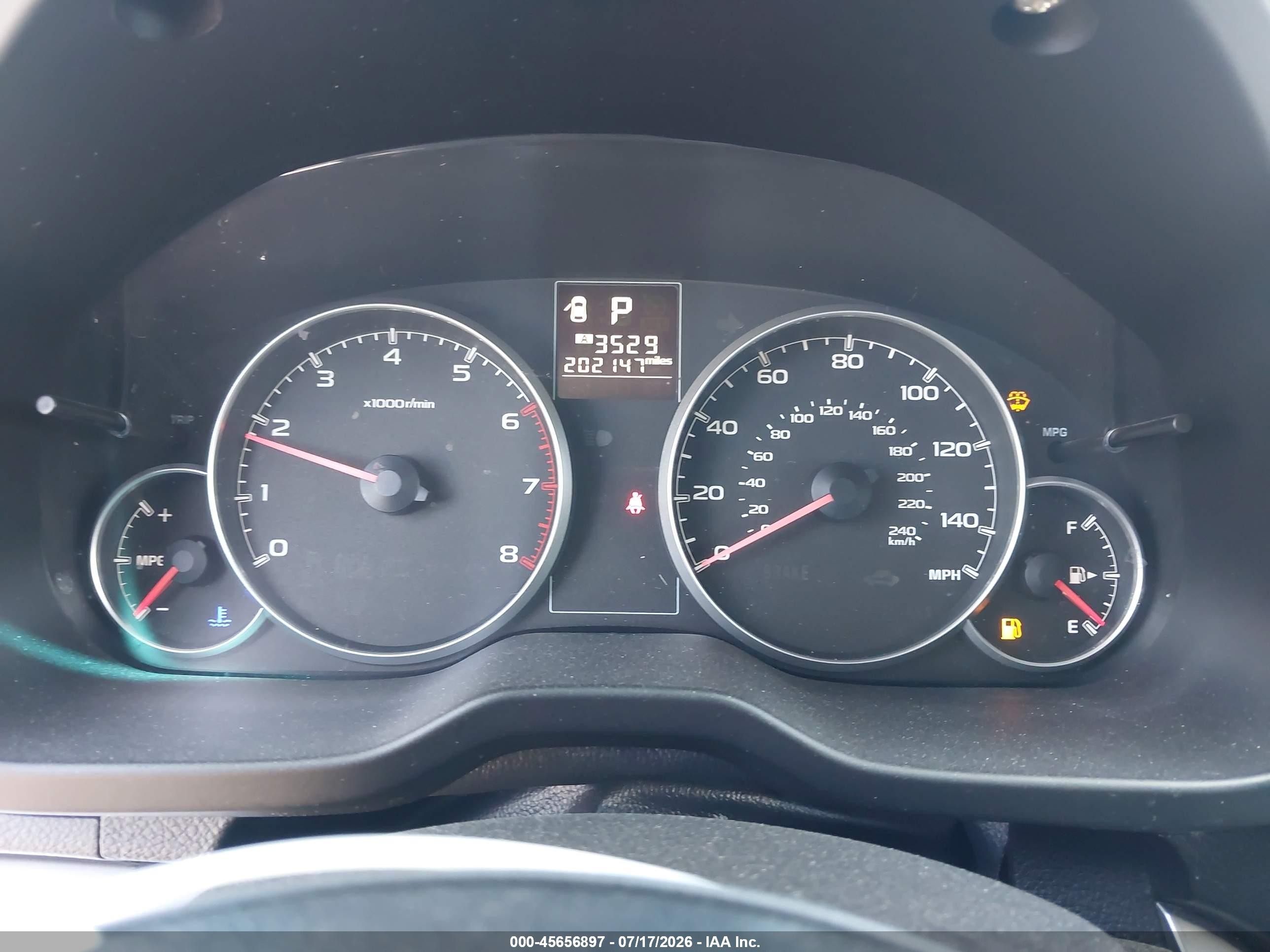 2014 Subaru Outback 2.5i Premium Silver vin: 4S4BRBCC9E3201431