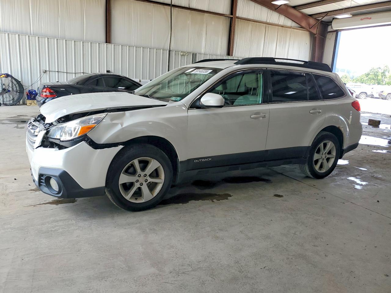 2014 Subaru Outback 2.5i Premium White vin: 4S4BRBCC9E3213045