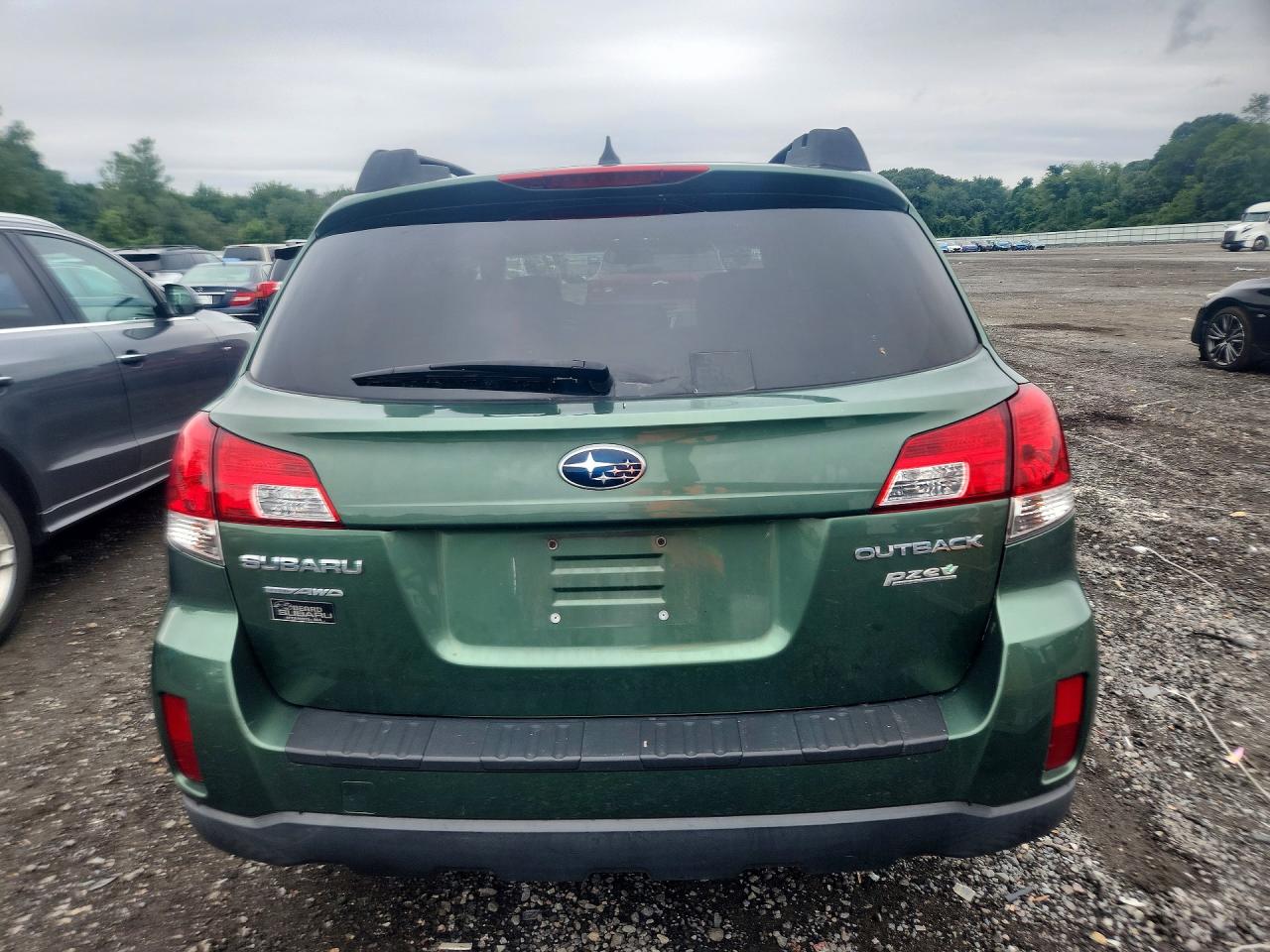 2014 Subaru Outback 2.5i Premium Green vin: 4S4BRBCC9E3238690