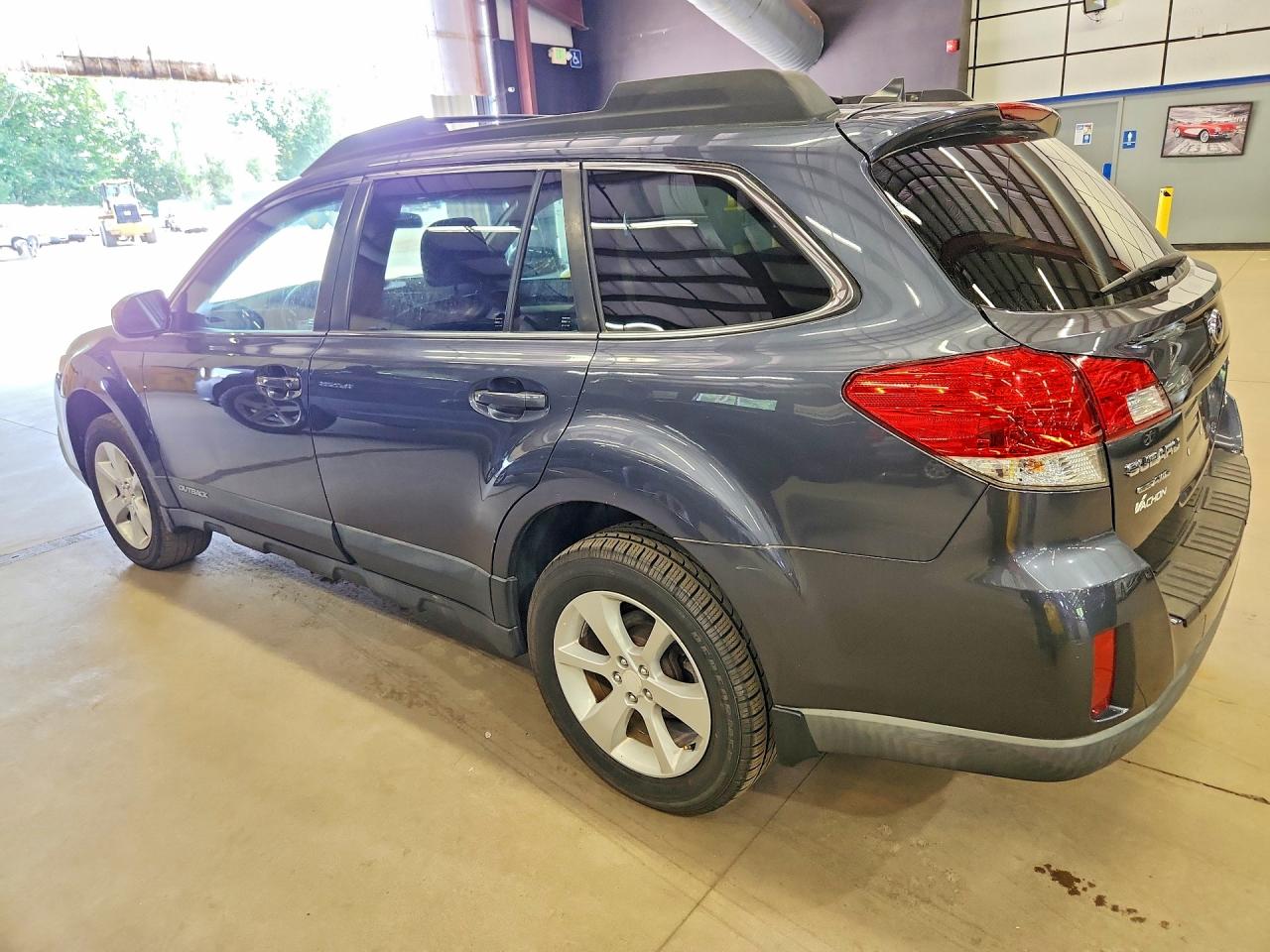 2014 Subaru Outback 2.5i Premium Серый vin: 4S4BRBCC9E3302131