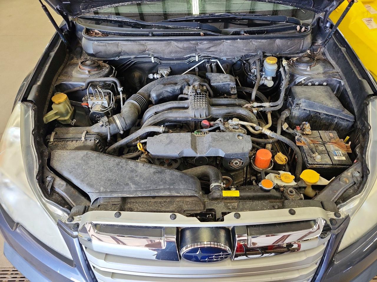 2014 Subaru Outback 2.5i Premium Серый vin: 4S4BRBCC9E3302131
