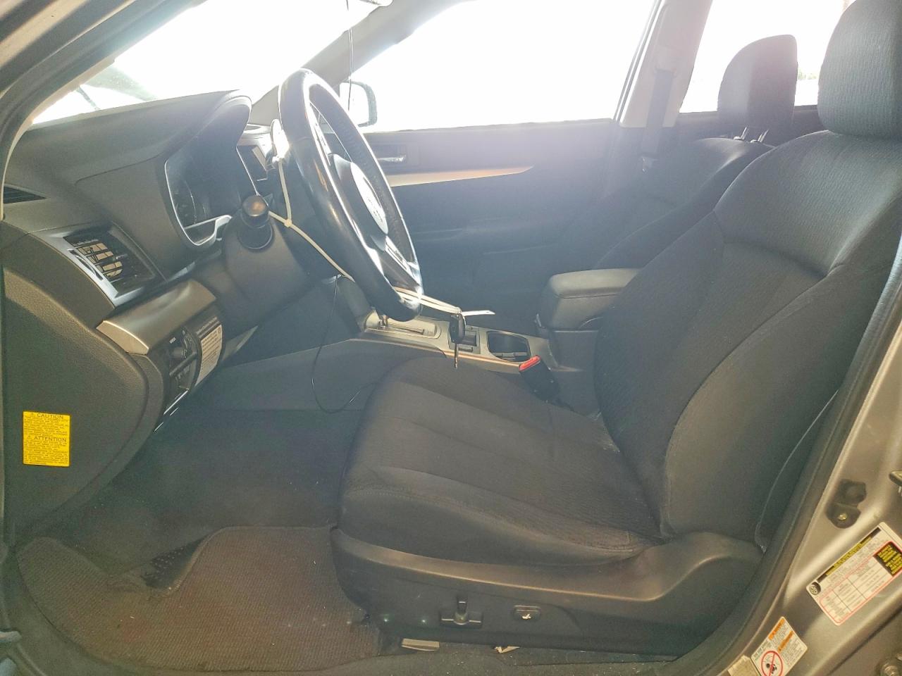 2011 Subaru Outback 2.5i Premium Серебряный vin: 4S4BRBCCXB3343167