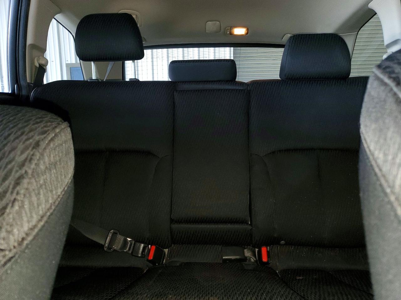 2011 Subaru Outback 2.5i Premium Серебряный vin: 4S4BRBCCXB3343167