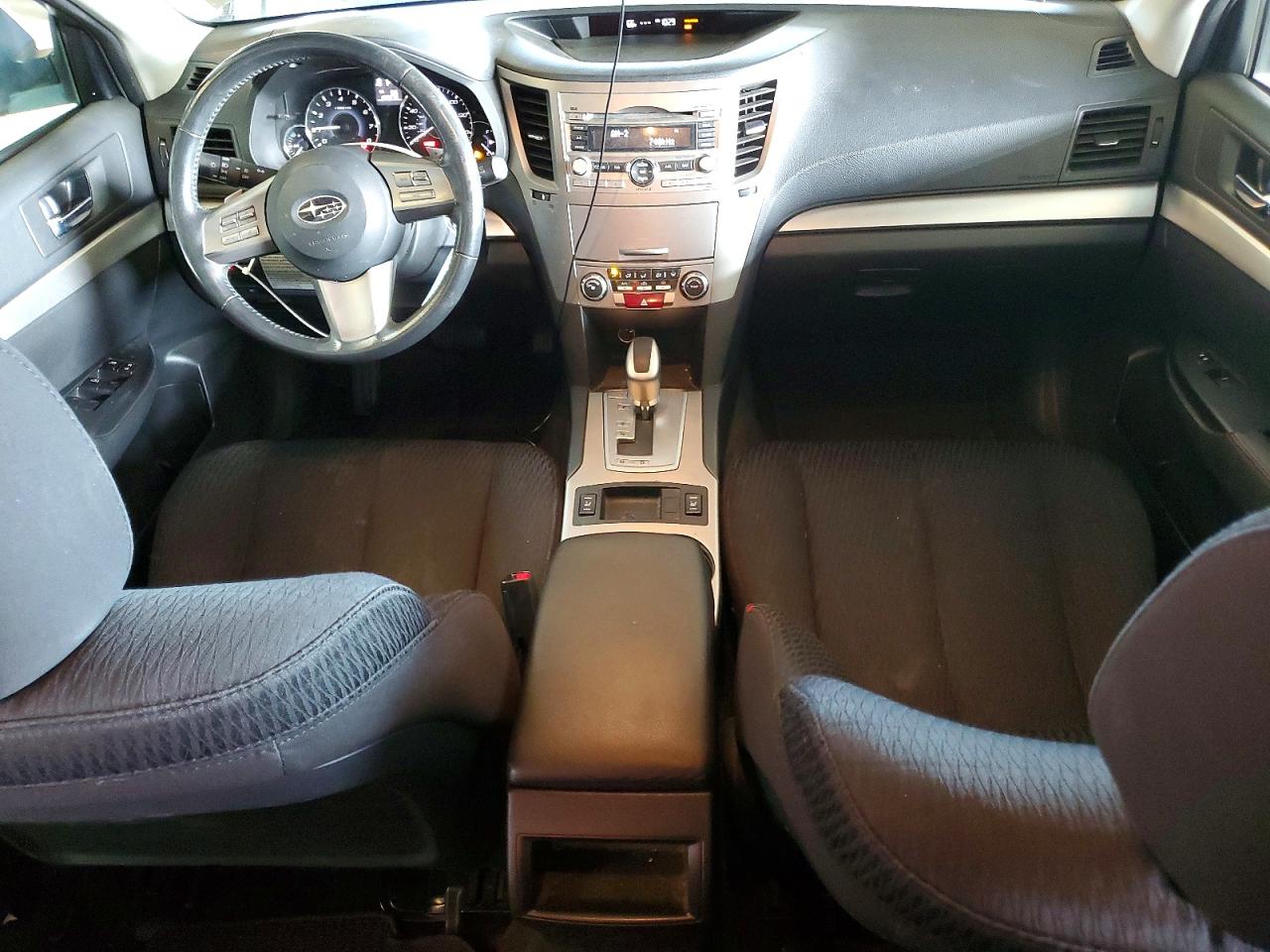 2011 Subaru Outback 2.5i Premium Серебряный vin: 4S4BRBCCXB3343167