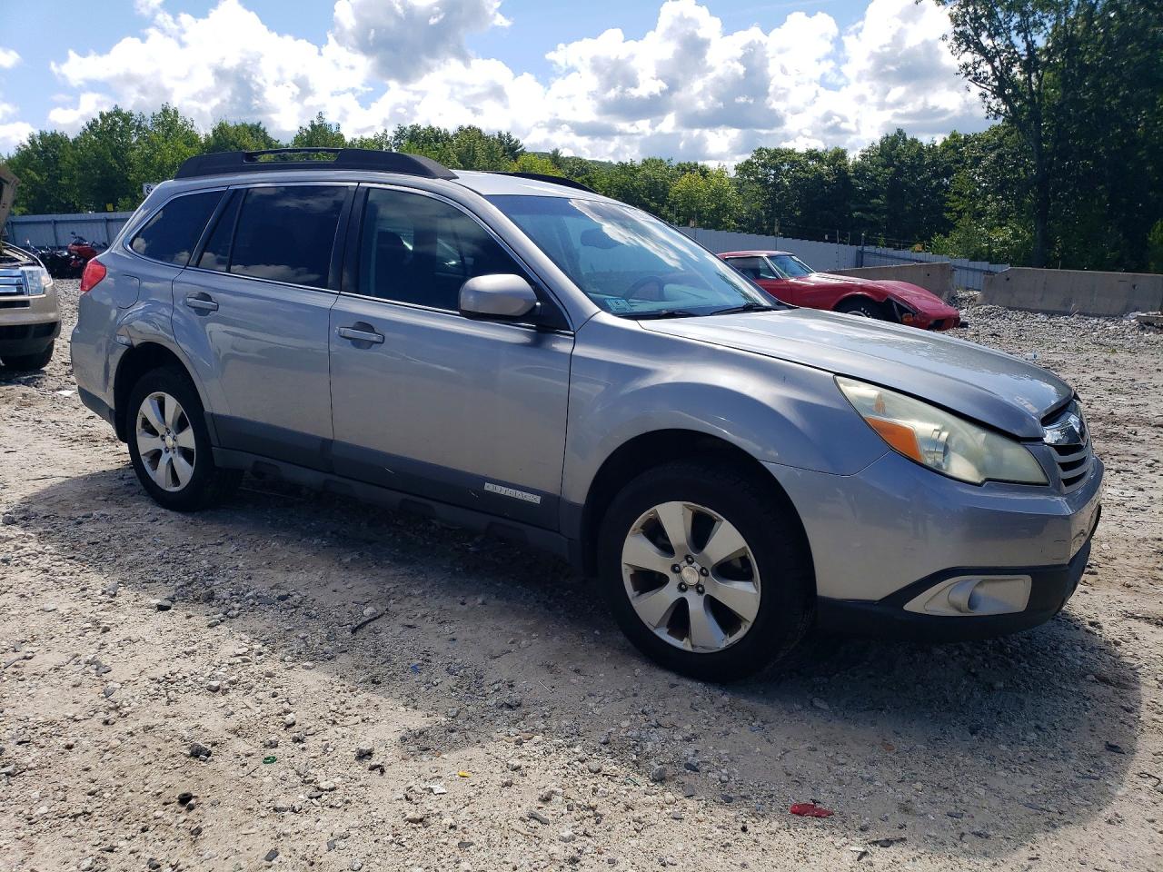 2011 Subaru Outback 2.5i Premium Silver vin: 4S4BRBCCXB3372233