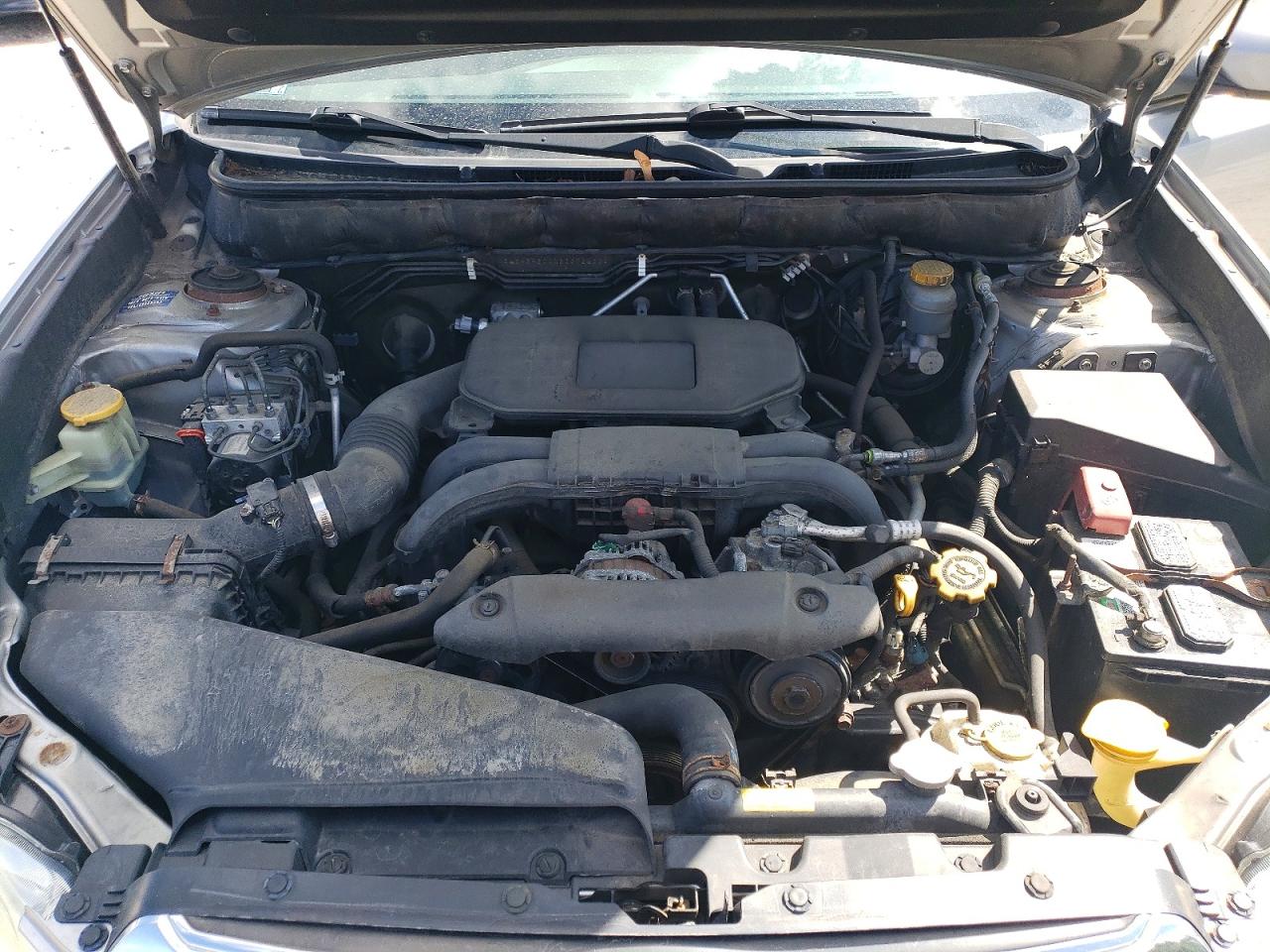 2011 Subaru Outback 2.5i Premium Silver vin: 4S4BRBCCXB3372233
