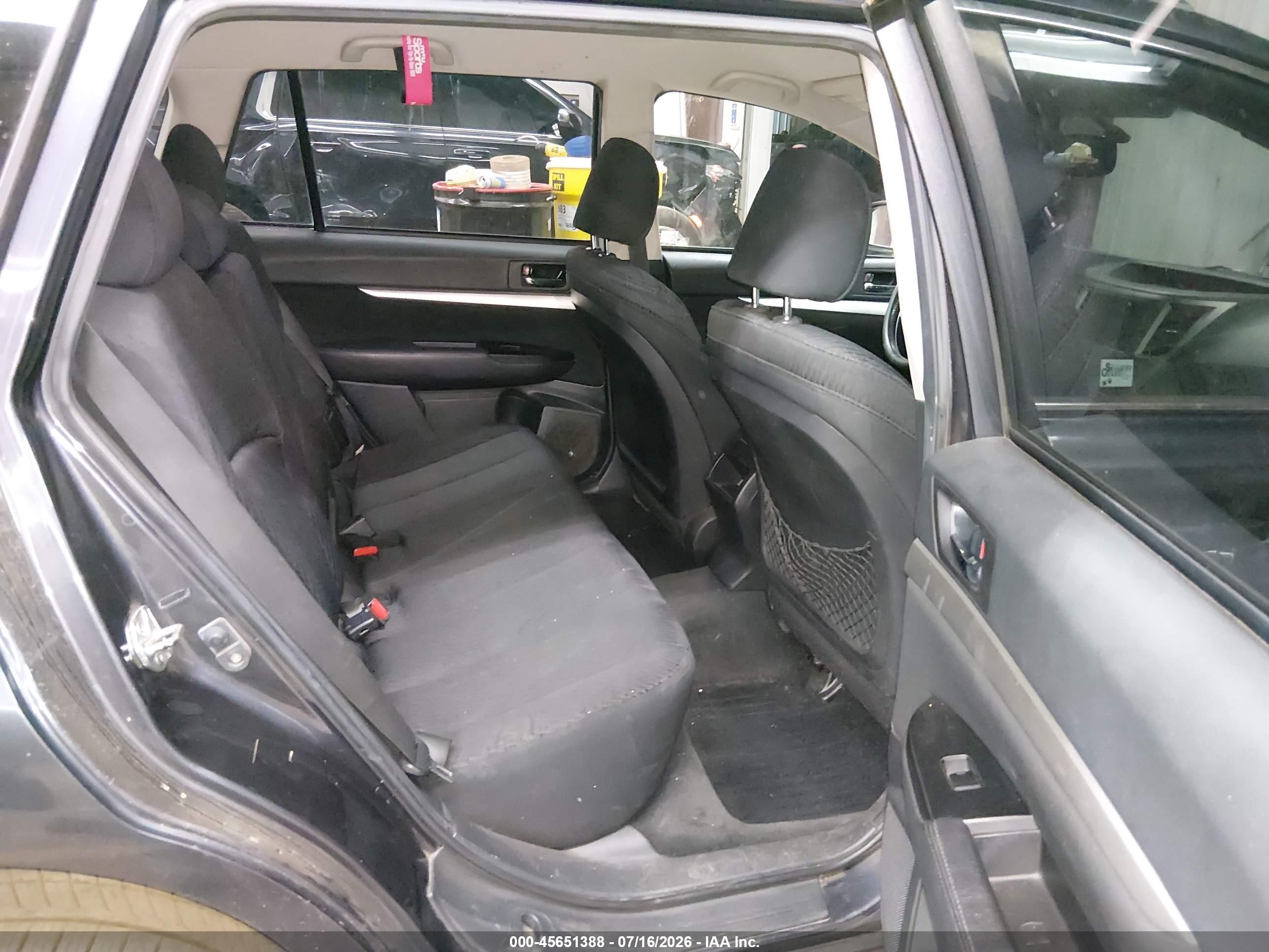 2011 Subaru Outback 2.5i Premium Gray vin: 4S4BRBCCXB3399626