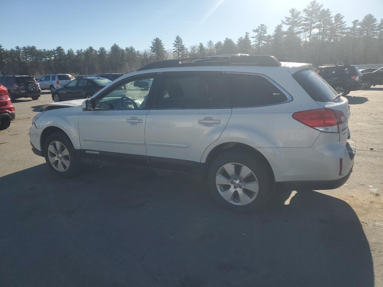 2011 Subaru Outback 2.5i Premium Белый vin: 4S4BRBCCXB3413119