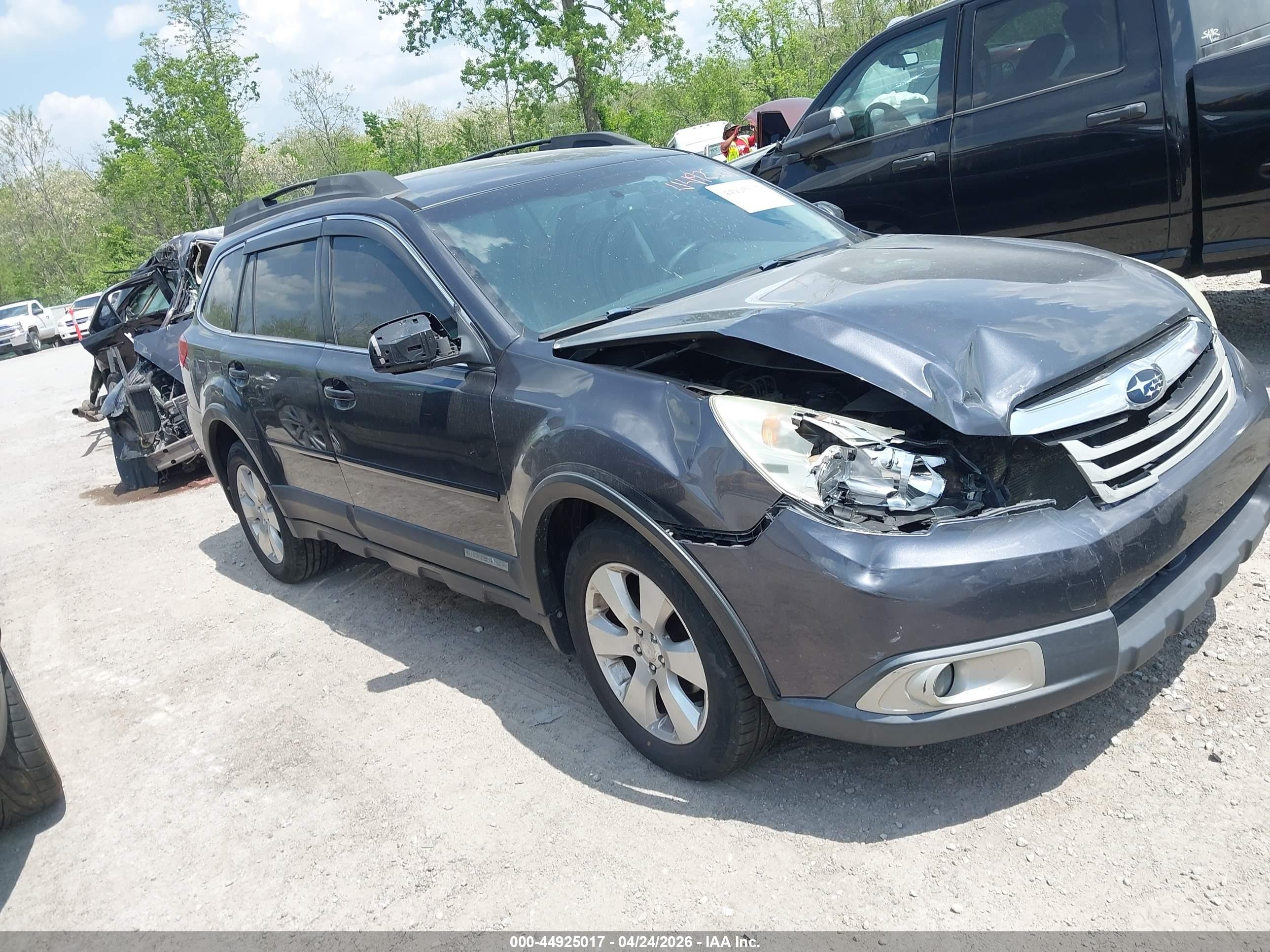 2011 Subaru Outback 2.5i Premium Gray vin: 4S4BRBCCXB3433774