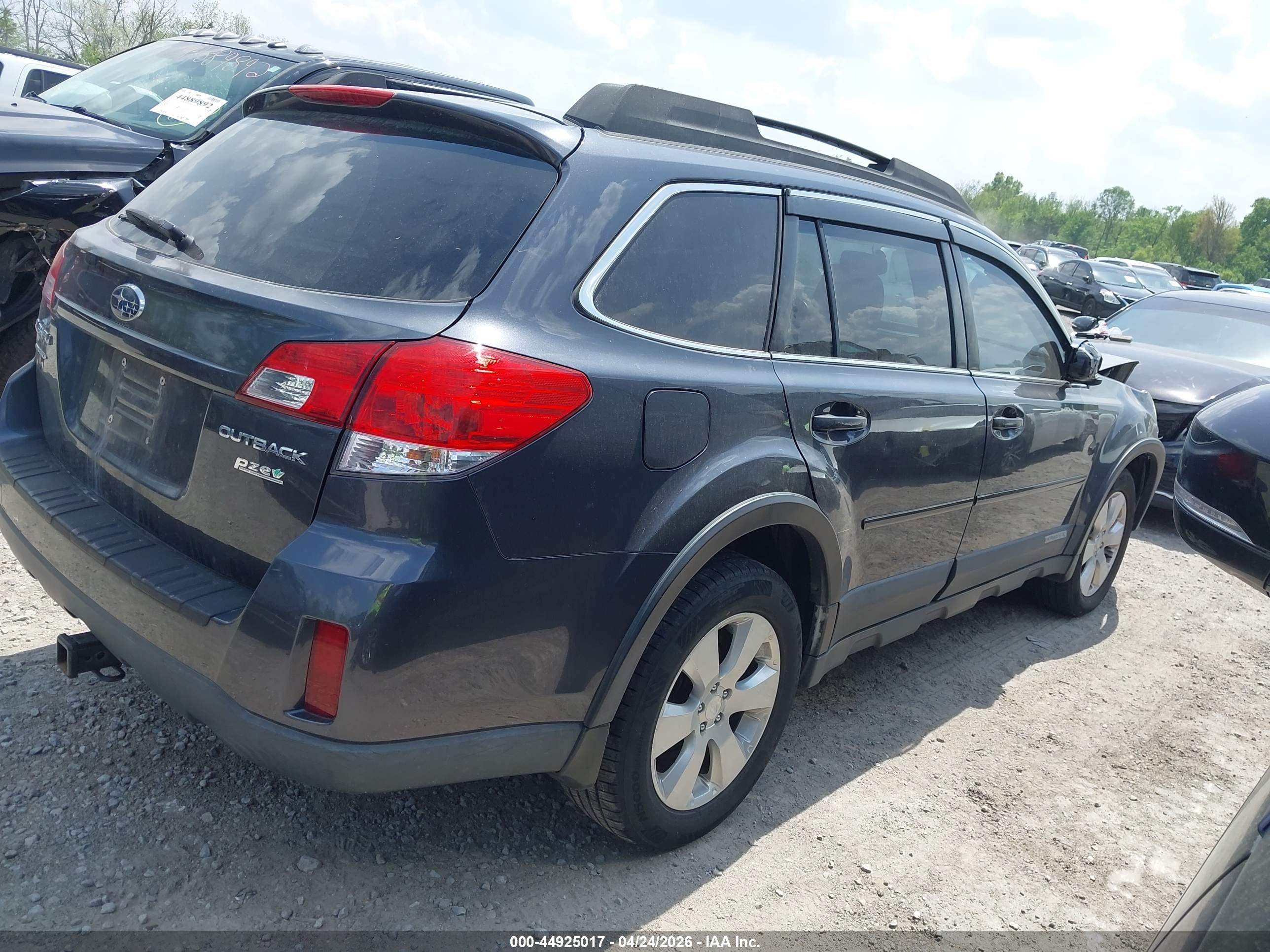 2011 Subaru Outback 2.5i Premium Gray vin: 4S4BRBCCXB3433774