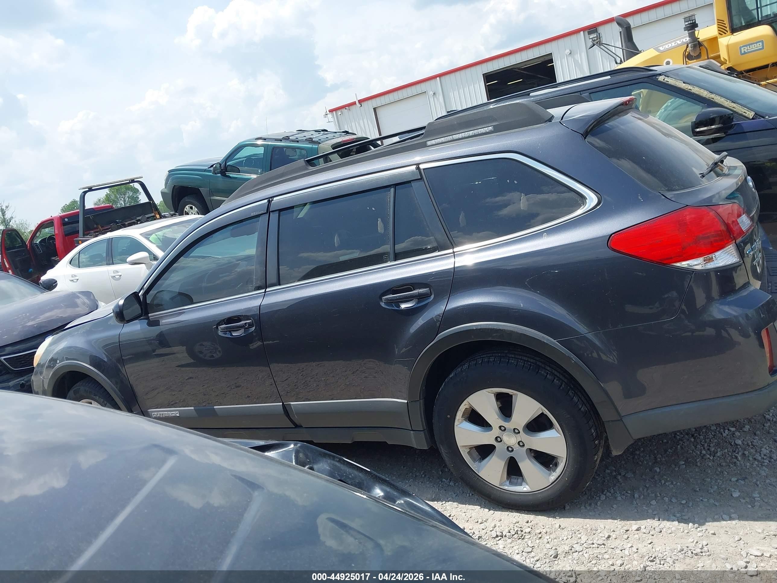 2011 Subaru Outback 2.5i Premium Gray vin: 4S4BRBCCXB3433774