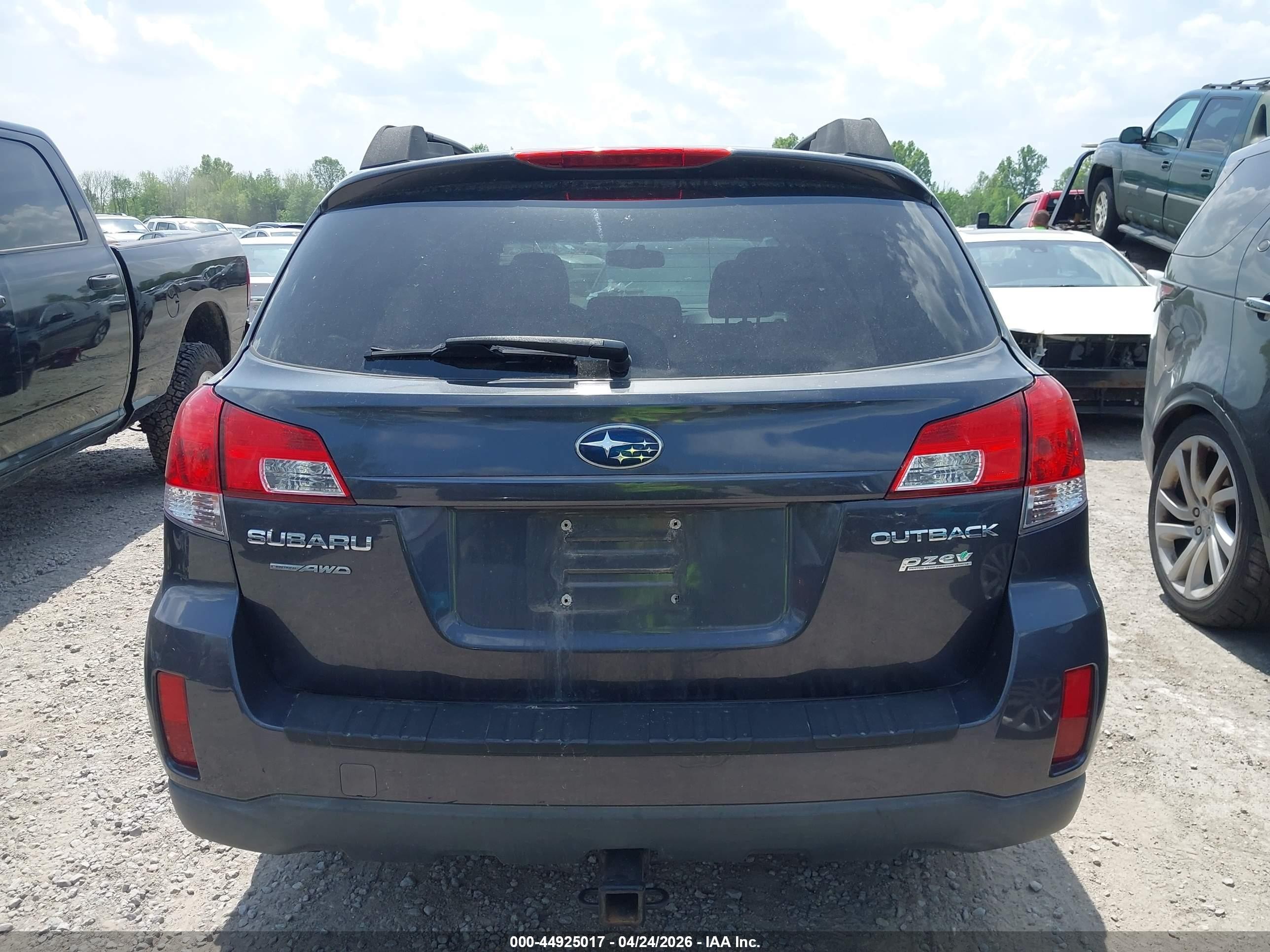 2011 Subaru Outback 2.5i Premium Gray vin: 4S4BRBCCXB3433774
