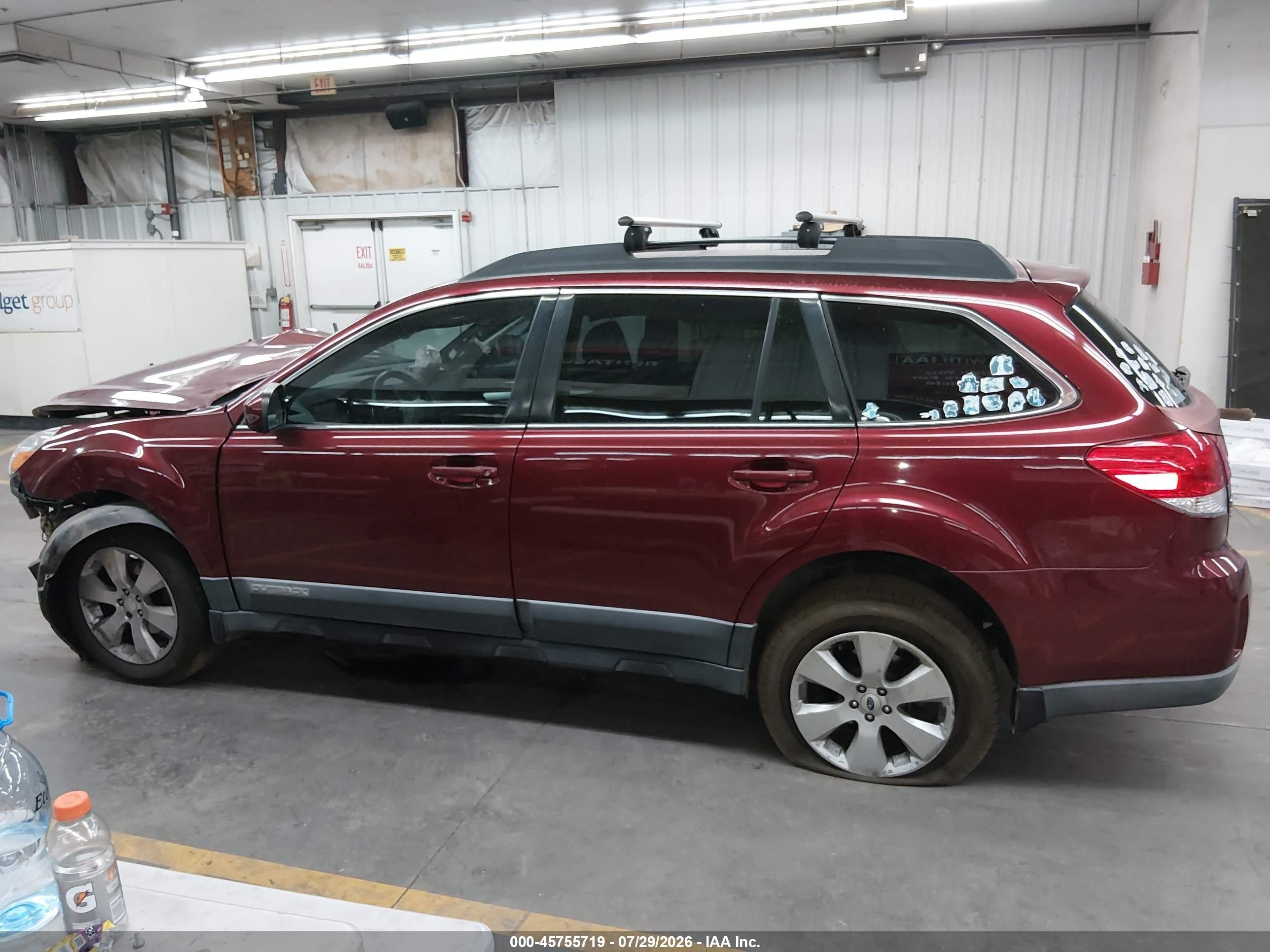 2012 Subaru Outback 2.5i Premium Maroon vin: 4S4BRBCCXC3215853