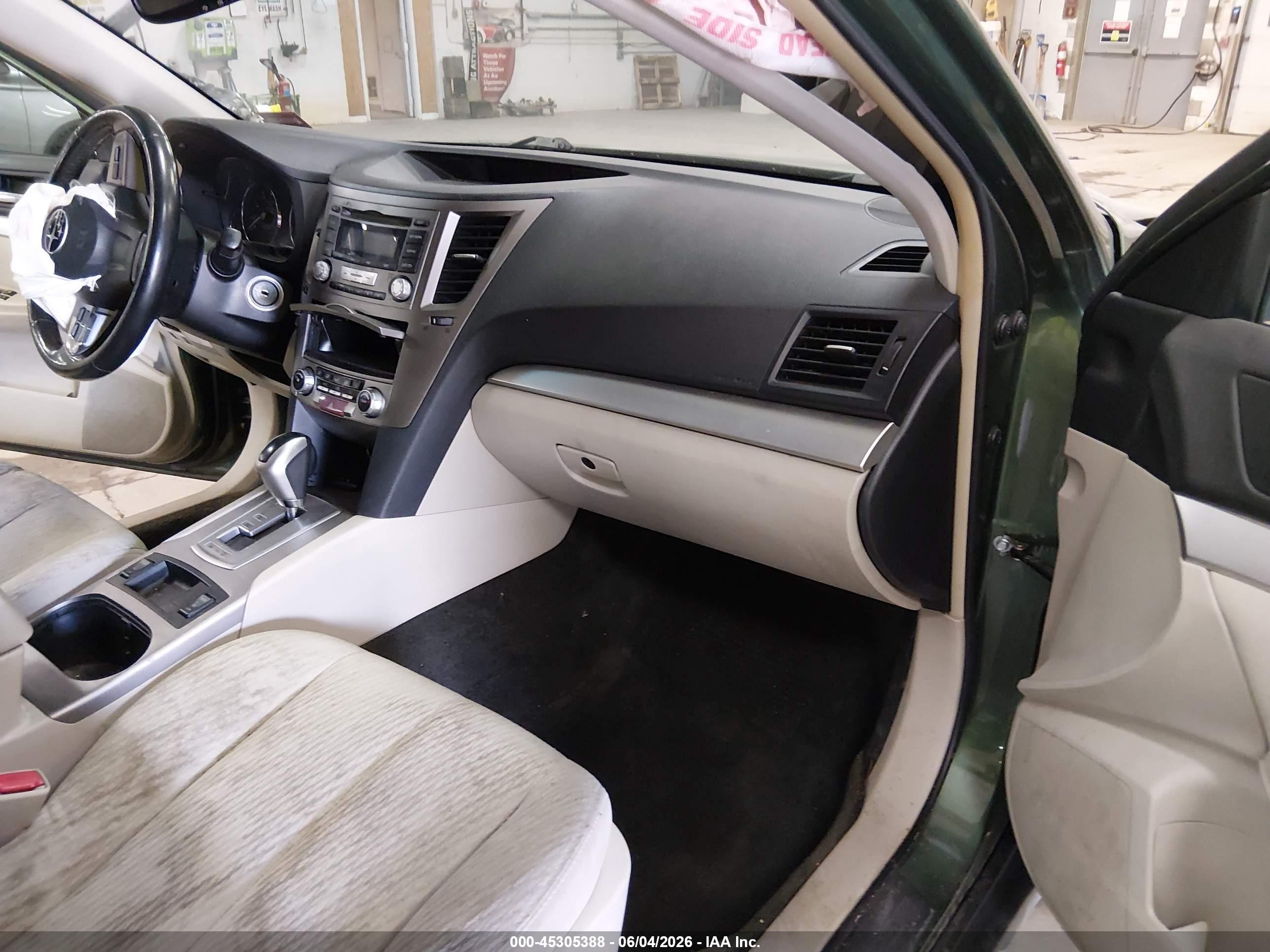 2012 Subaru Outback 2.5i Premium Green vin: 4S4BRBCCXC3244611