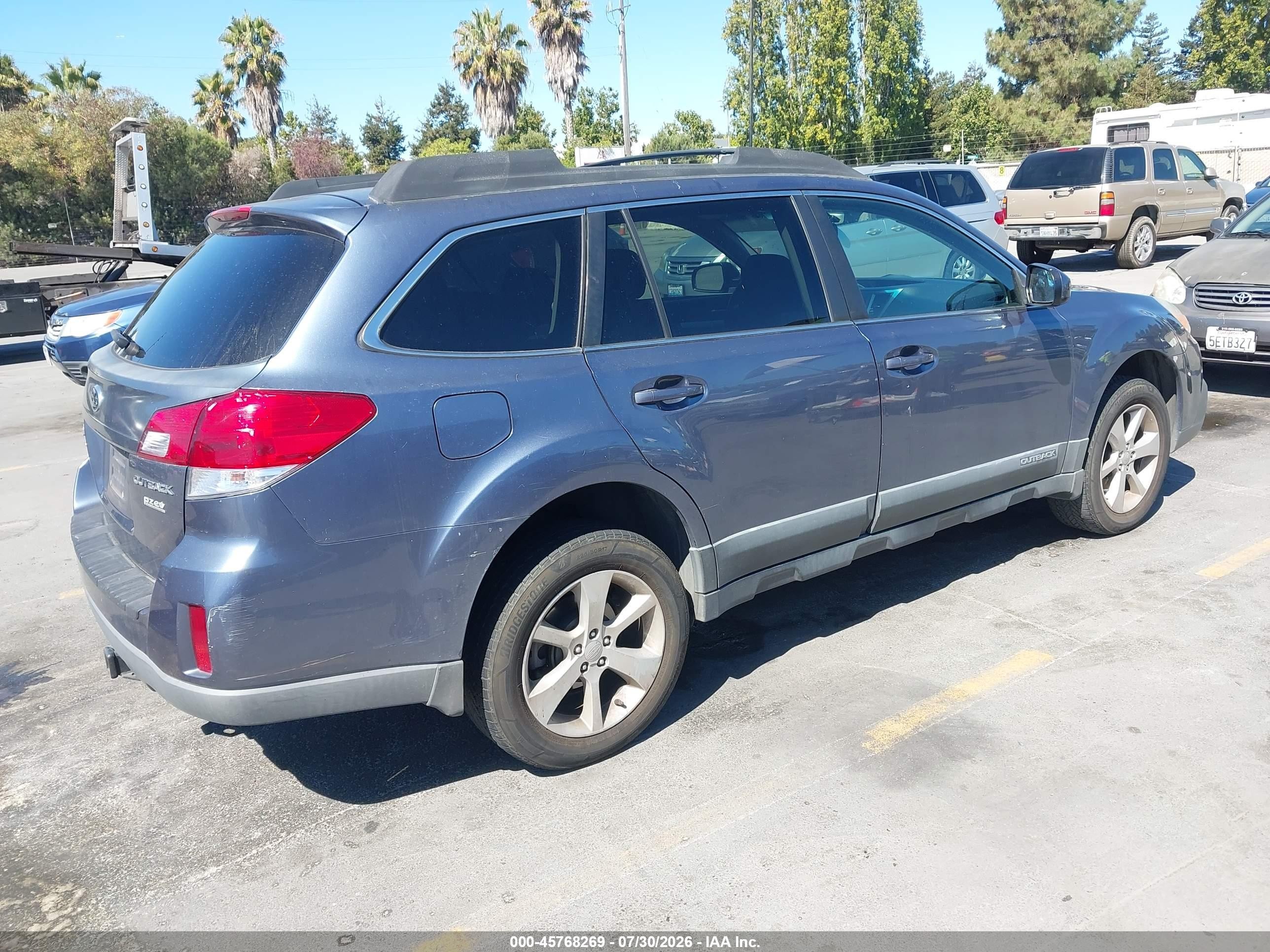 2013 Subaru Outback 2.5i Premium Blue vin: 4S4BRBCCXD3210086