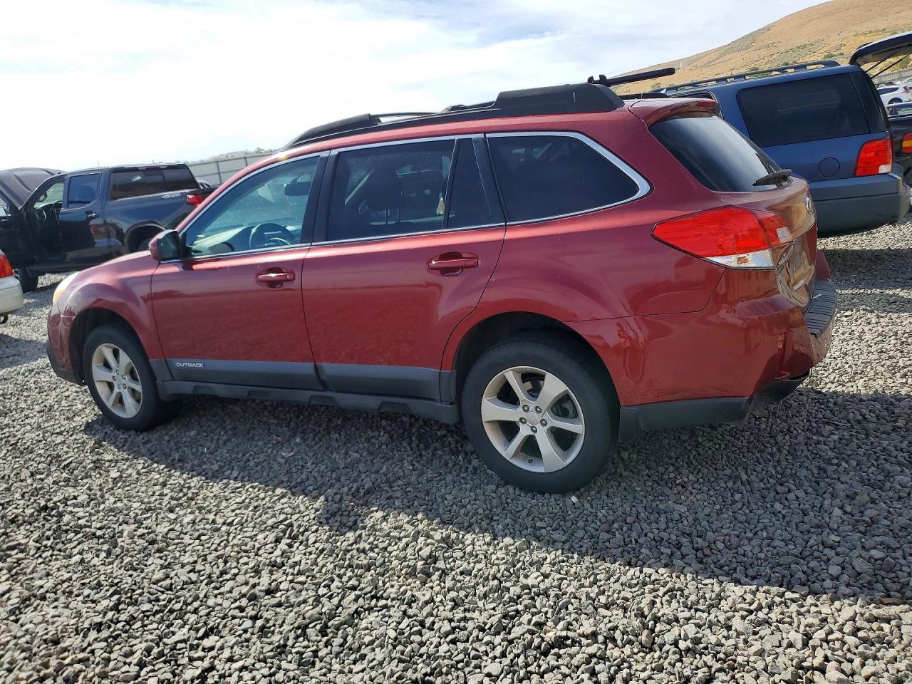 2013 Subaru Outback 2.5i Premium Бордовый vin: 4S4BRBCCXD3246019