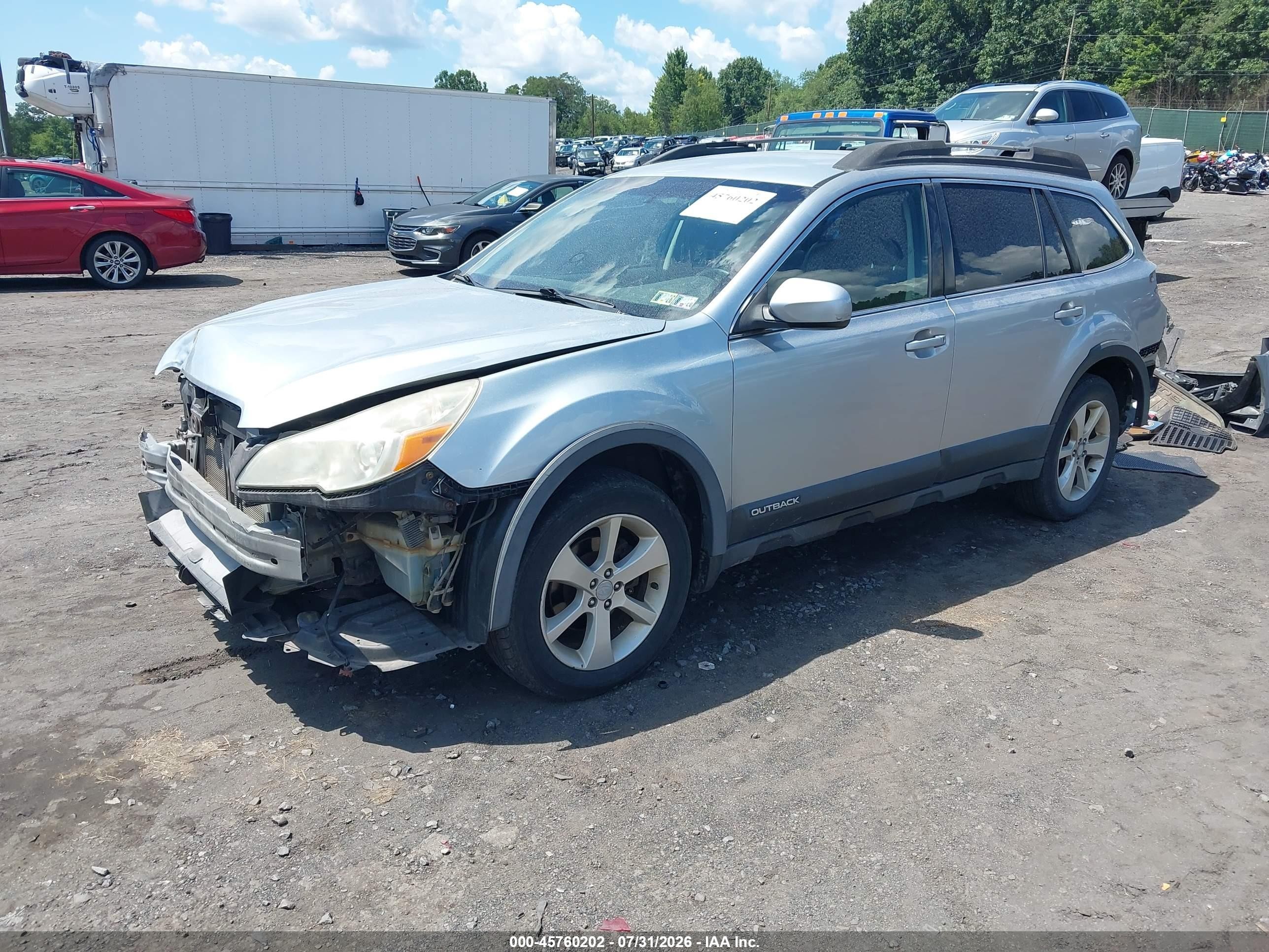 2013 Subaru Outback 2.5i Premium Silver vin: 4S4BRBCCXD3249132