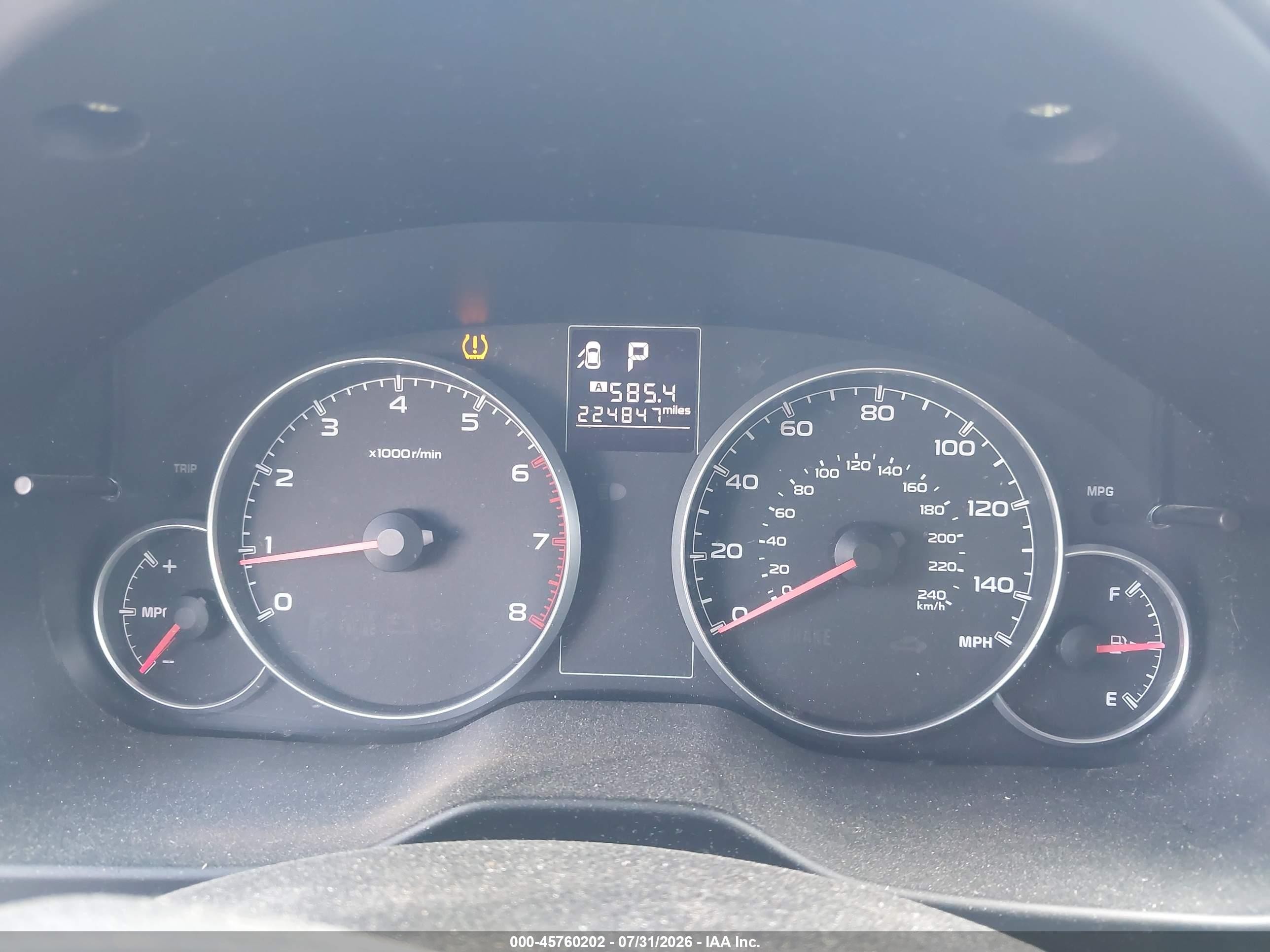 2013 Subaru Outback 2.5i Premium Silver vin: 4S4BRBCCXD3249132