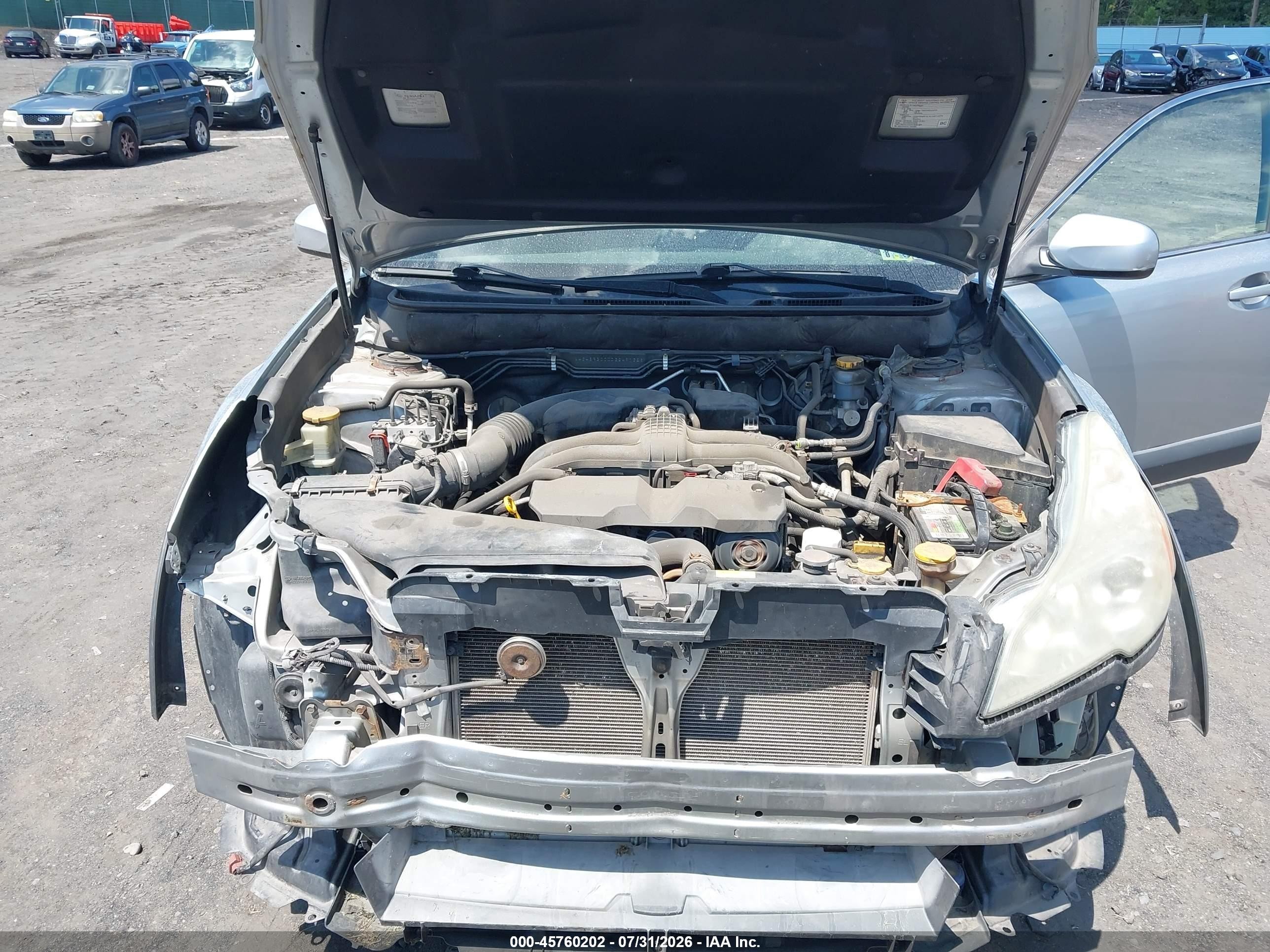 2013 Subaru Outback 2.5i Premium Silver vin: 4S4BRBCCXD3249132