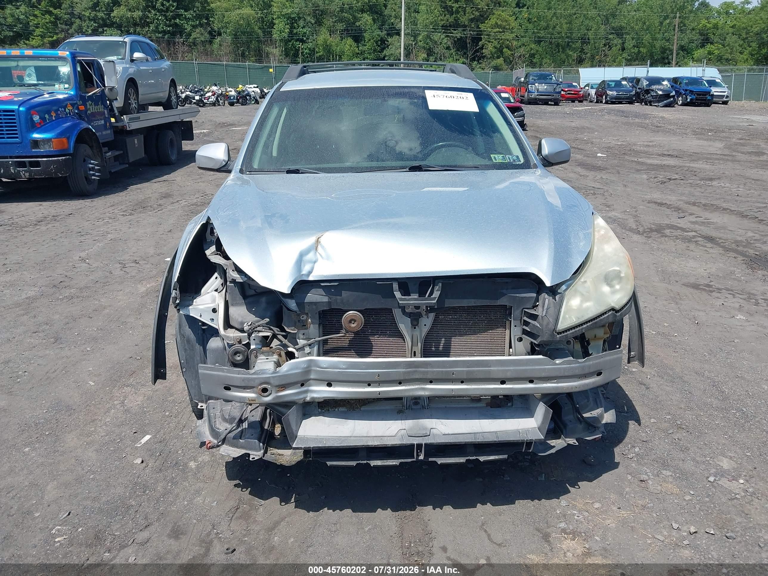 2013 Subaru Outback 2.5i Premium Silver vin: 4S4BRBCCXD3249132