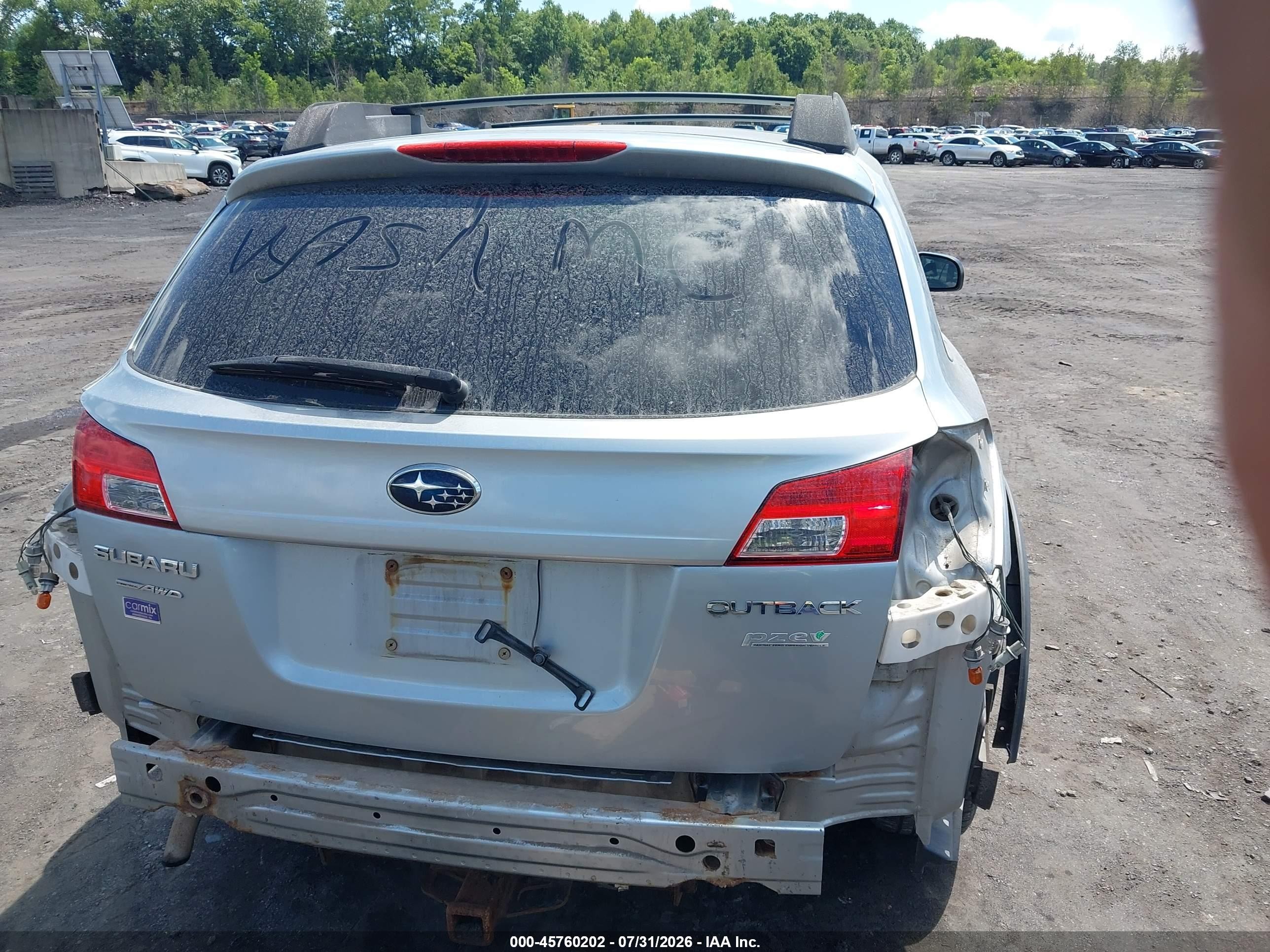2013 Subaru Outback 2.5i Premium Silver vin: 4S4BRBCCXD3249132
