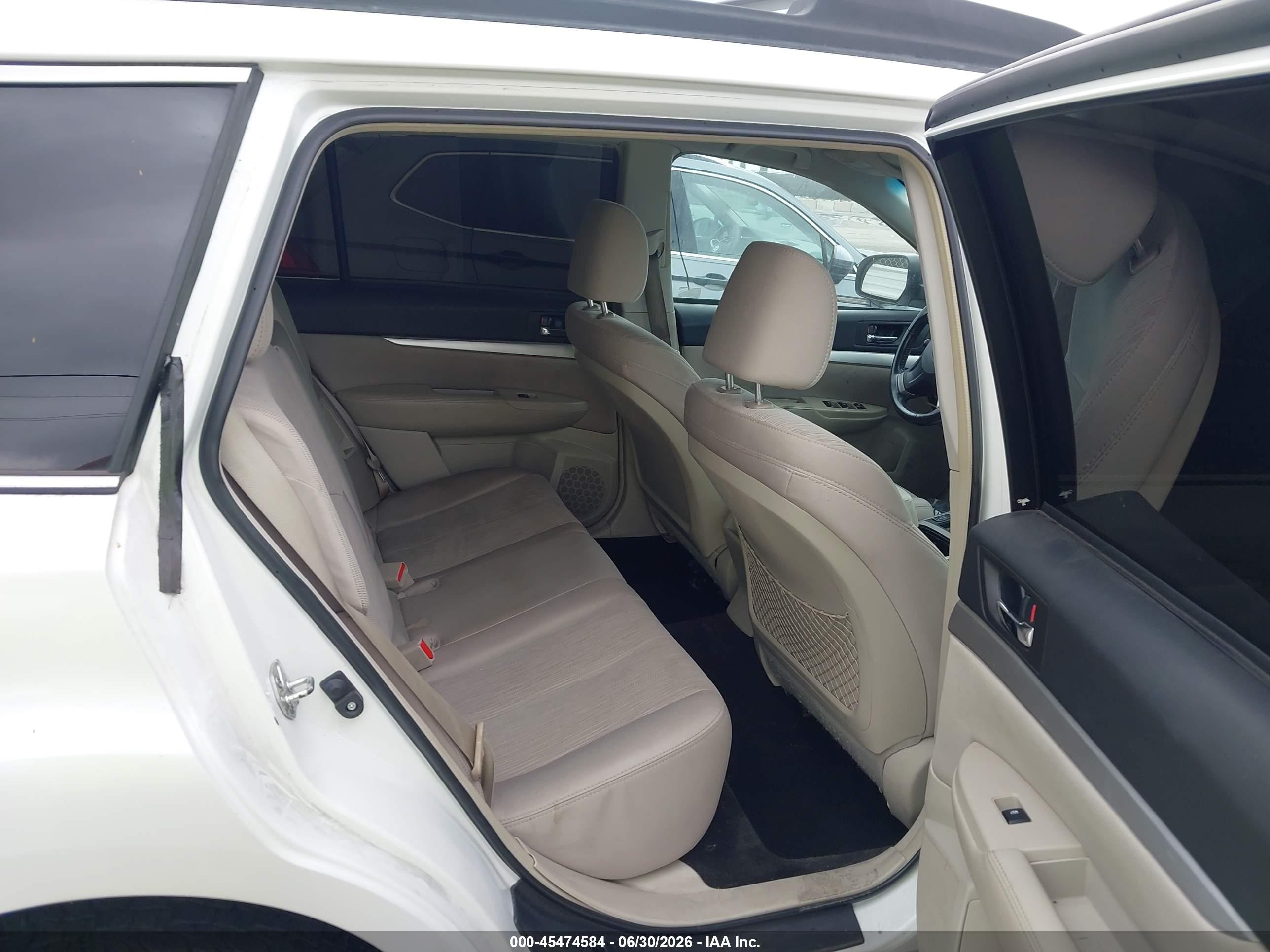 2013 Subaru Outback 2.5i Premium Белый vin: 4S4BRBCCXD3305019