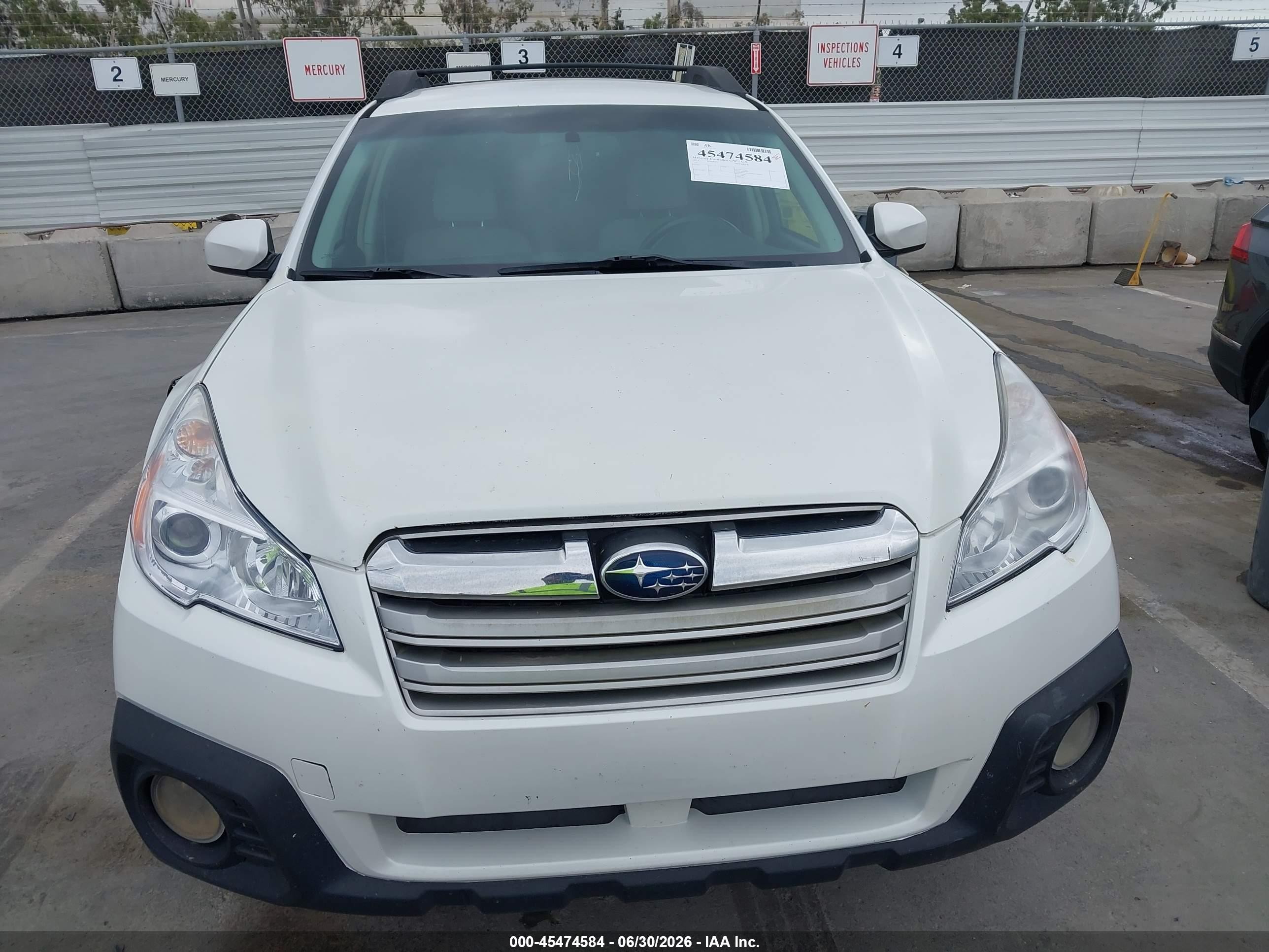 2013 Subaru Outback 2.5i Premium Белый vin: 4S4BRBCCXD3305019