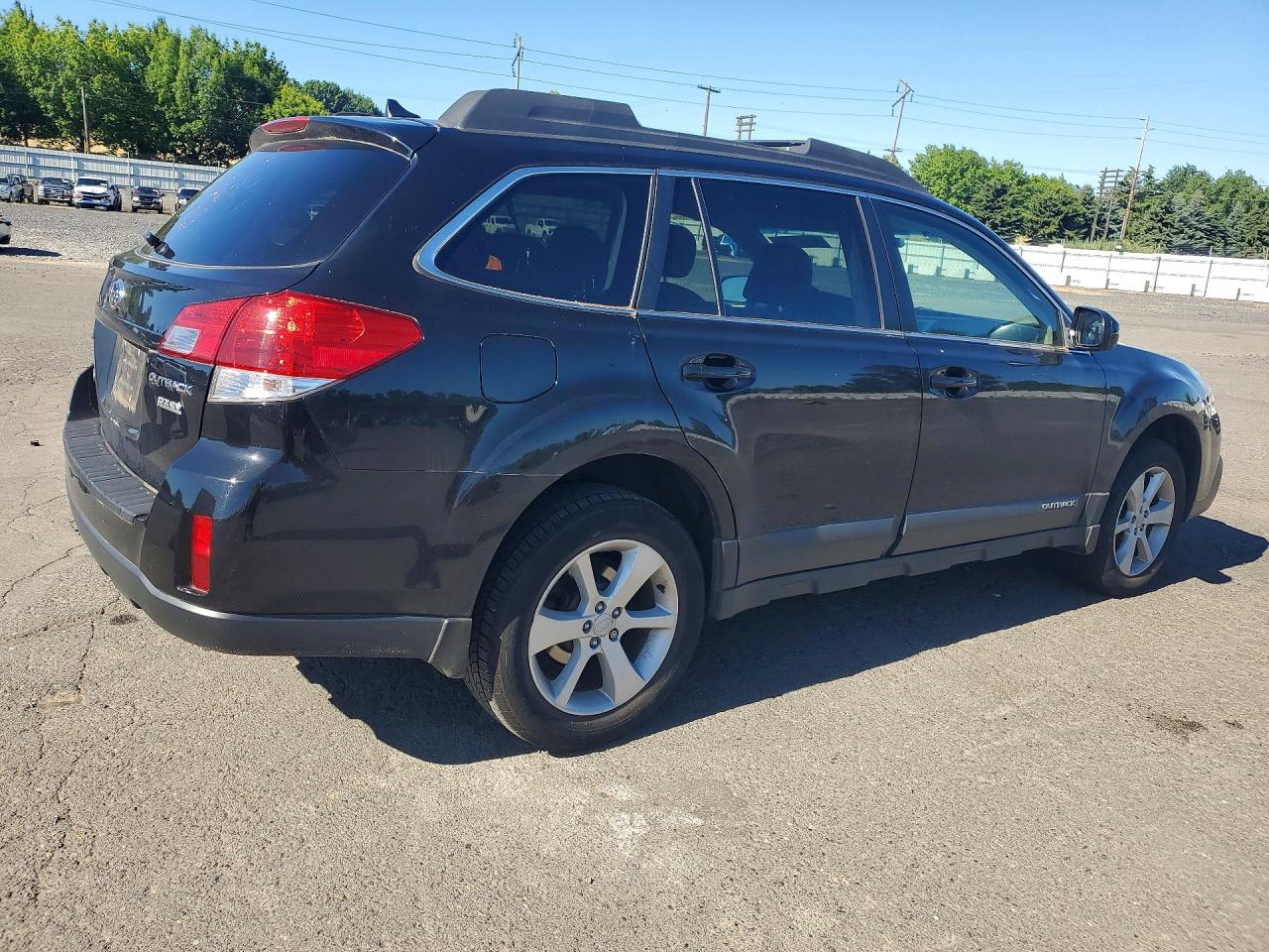 2014 Subaru Outback 2.5i Premium Black vin: 4S4BRBCCXE3200319