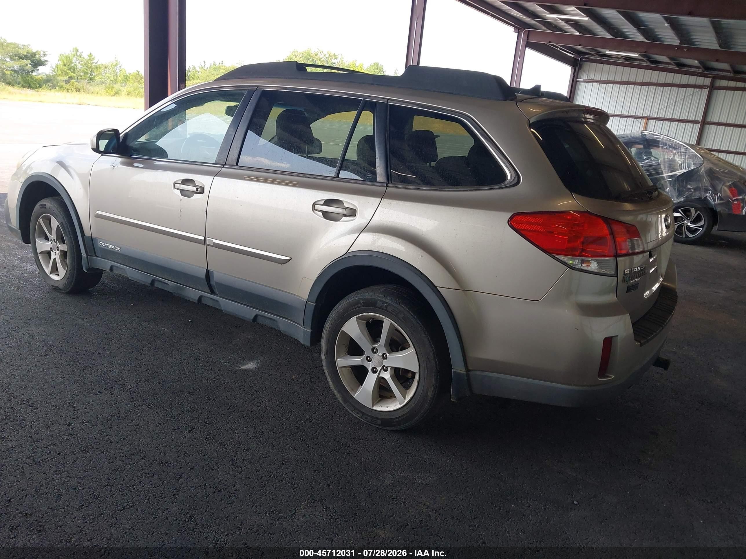 2014 Subaru Outback 2.5i Premium Gold vin: 4S4BRBDC1E3236155