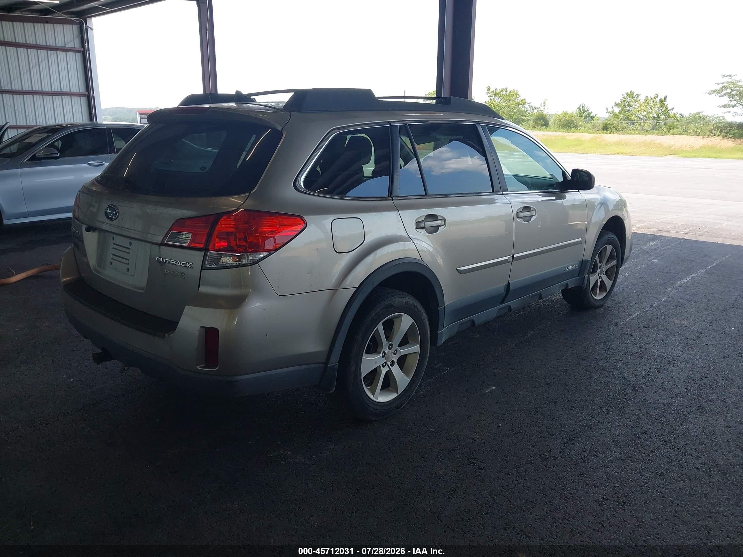 2014 Subaru Outback 2.5i Premium Gold vin: 4S4BRBDC1E3236155