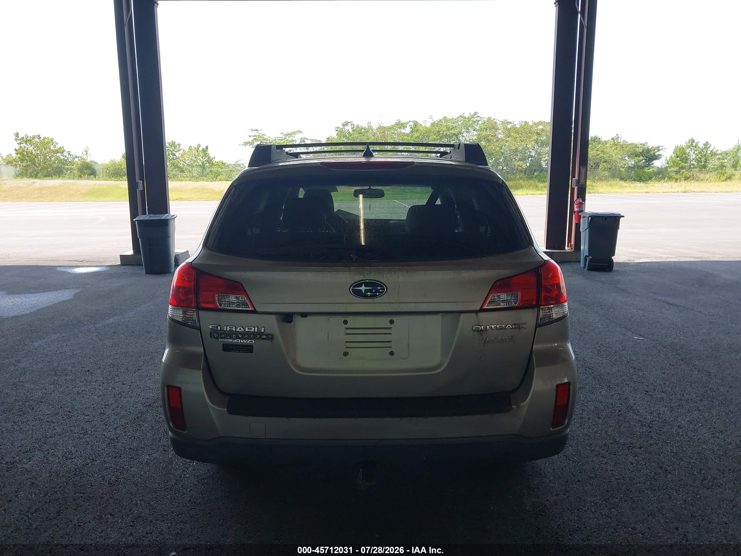 2014 Subaru Outback 2.5i Premium Gold vin: 4S4BRBDC1E3236155