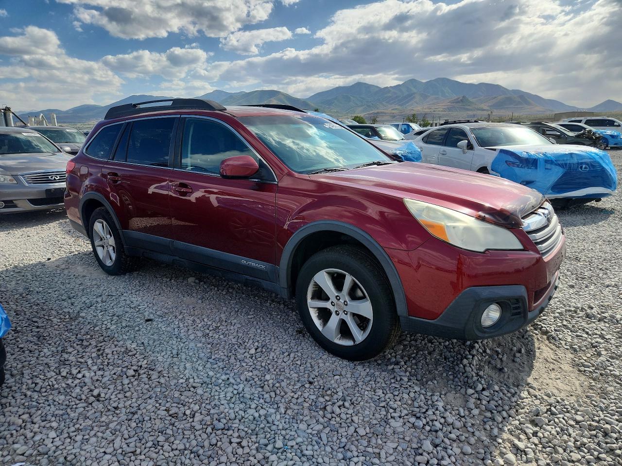 2014 Subaru Outback 2.5i Premium Red vin: 4S4BRBDC1E3286408