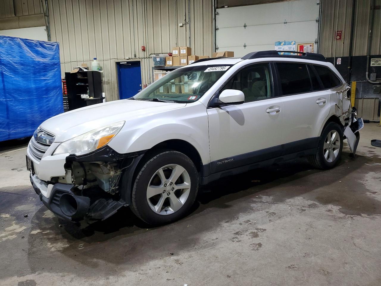 2014 Subaru Outback 2.5i Premium White vin: 4S4BRBDC2E3229411