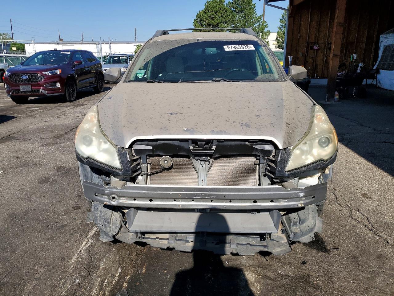 2014 Subaru Outback Серебряный vin: 4S4BRBDC2E3240070