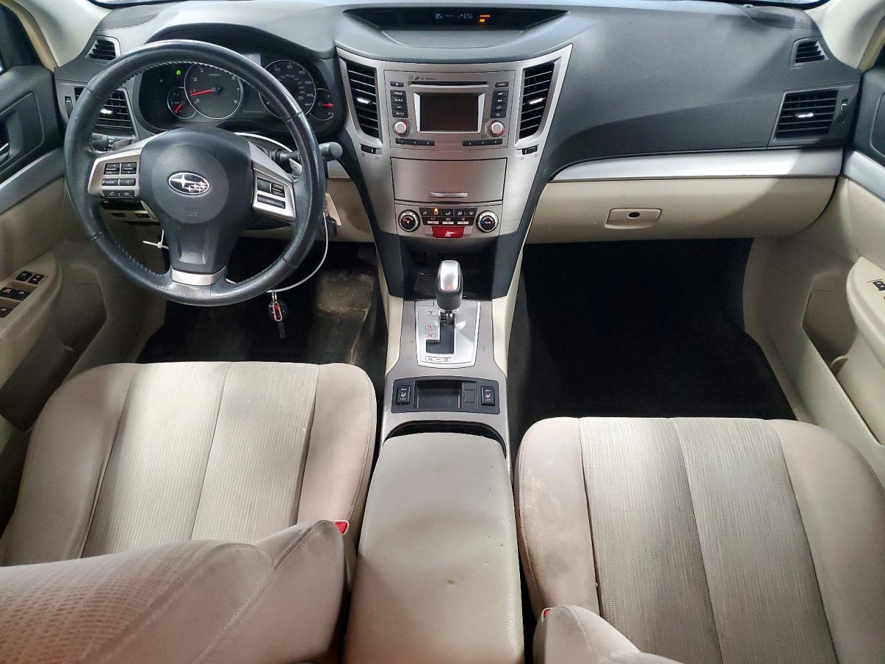 2014 Subaru Outback 2.5i Premium White vin: 4S4BRBDC2E3317150