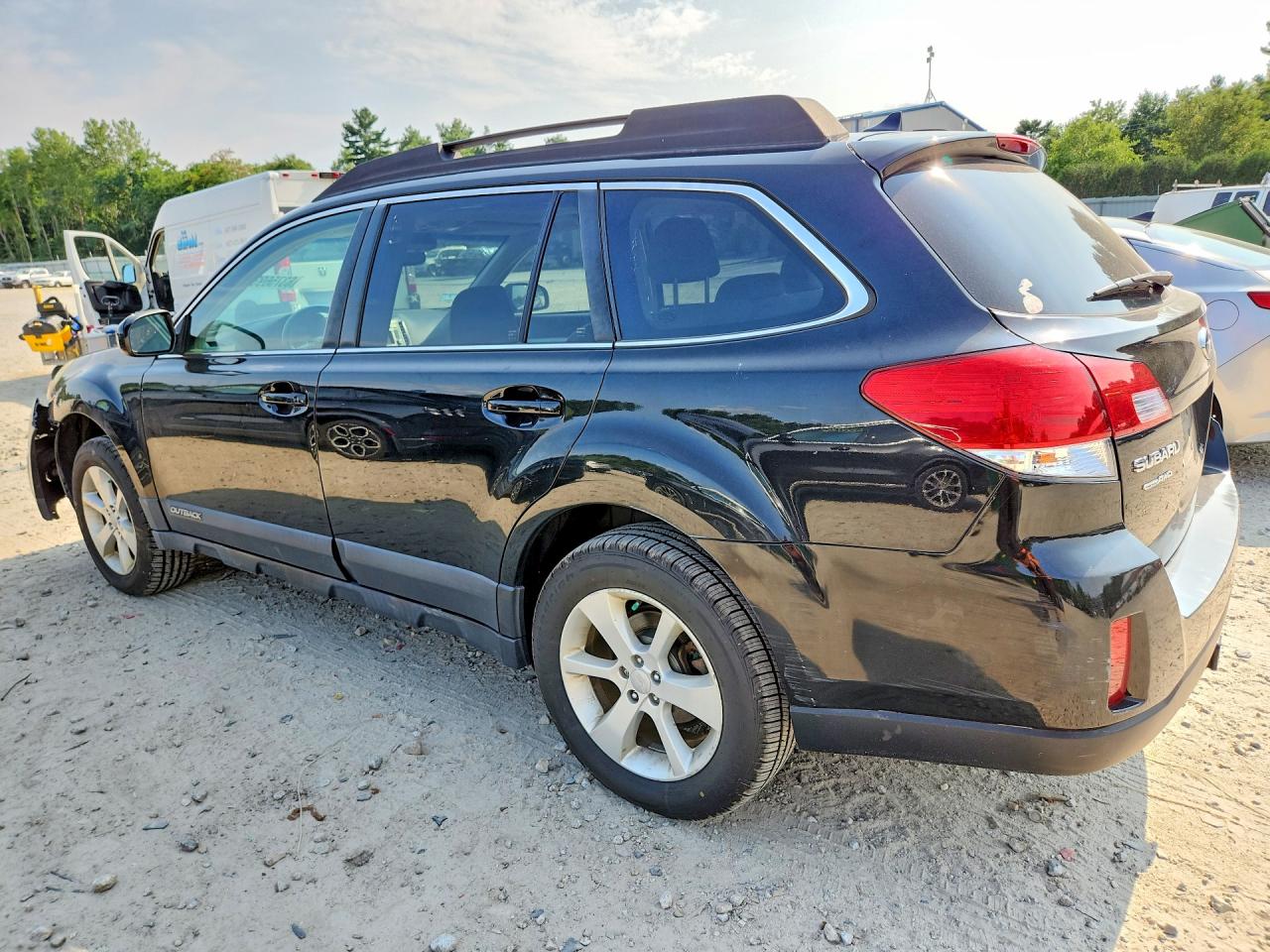 2014 Subaru Outback 2.5i Premium Черный vin: 4S4BRBDC3E3233239