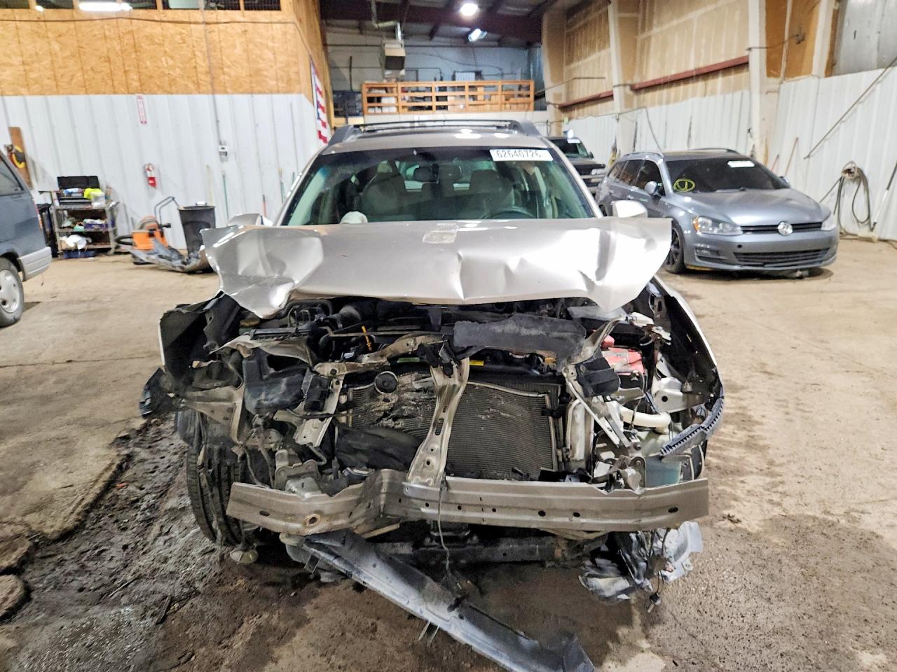 2014 Subaru Outback 2.5i Premium Silver vin: 4S4BRBDC3E3244631