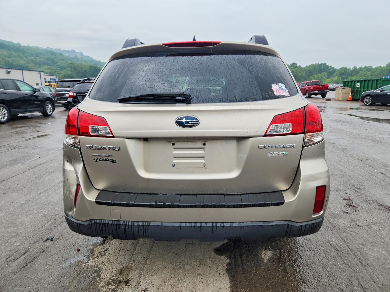 2014 Subaru Outback 2.5i Premium Gold vin: 4S4BRBDC3E3296552