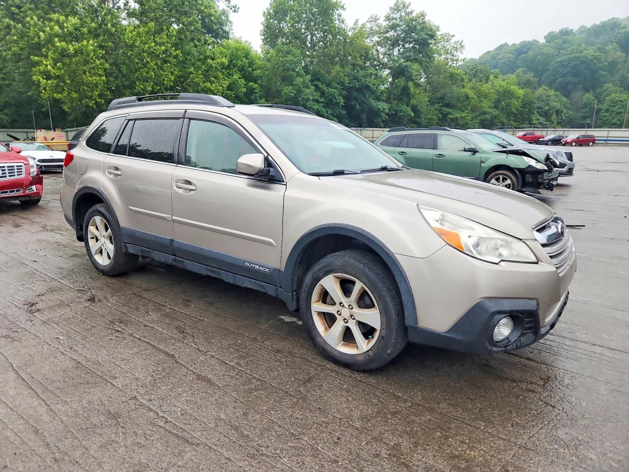 2014 Subaru Outback 2.5i Premium Gold vin: 4S4BRBDC3E3296552