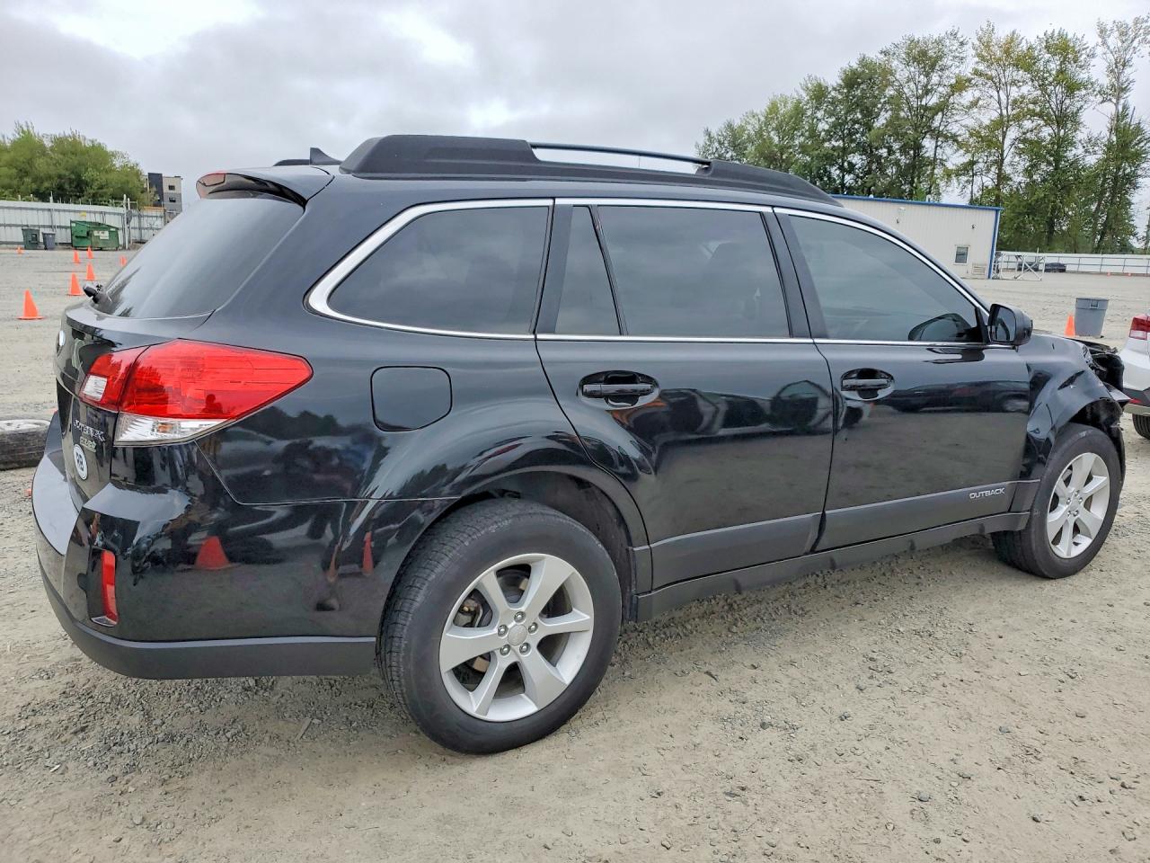 2014 Subaru Outback 2.5i Premium Black vin: 4S4BRBDC5E3255372