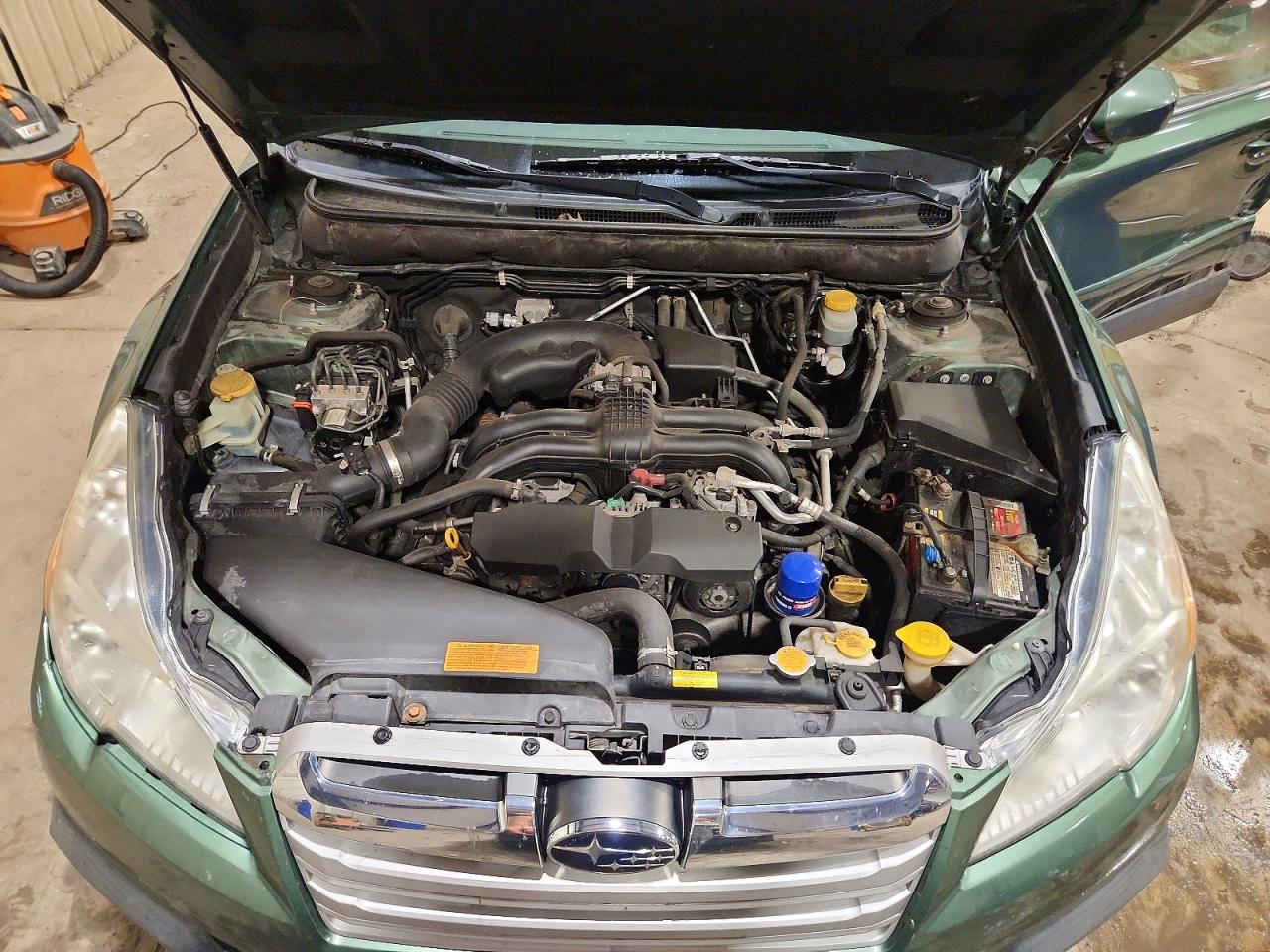 2014 Subaru Outback 2.5i Premium Green vin: 4S4BRBDC6E3235678