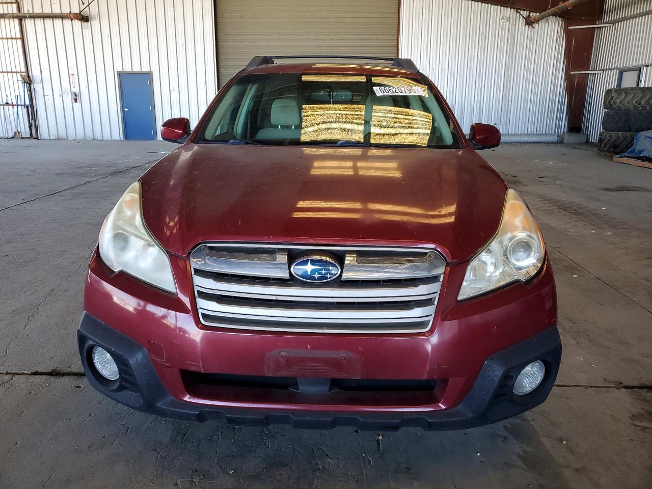 2014 Subaru Outback 2.5i Premium Red vin: 4S4BRBDC7E3208442
