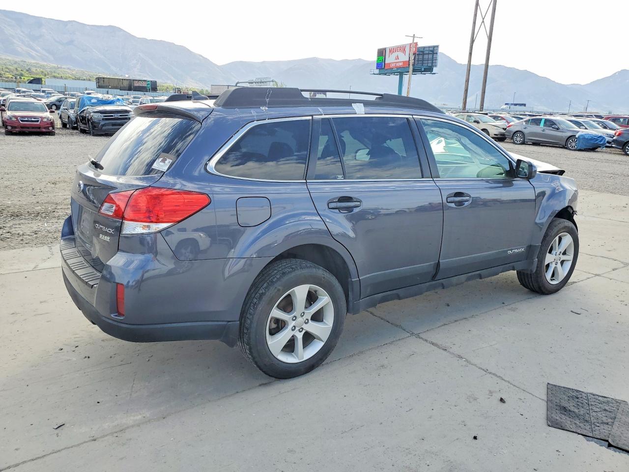 2014 Subaru Outback 2.5i Premium Gray vin: 4S4BRBDC7E3231896