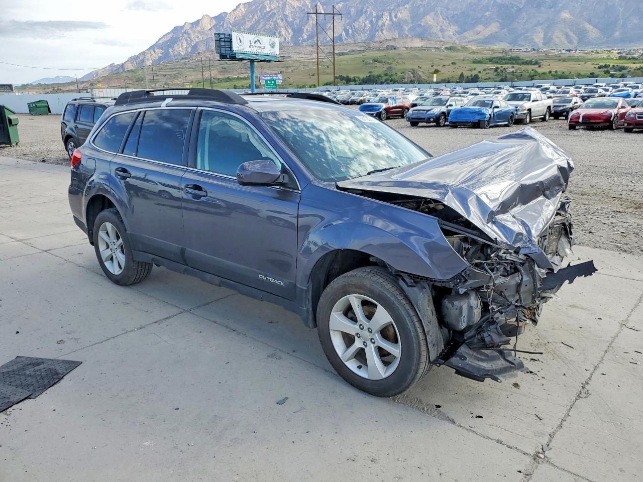 2014 Subaru Outback 2.5i Premium Gray vin: 4S4BRBDC7E3231896