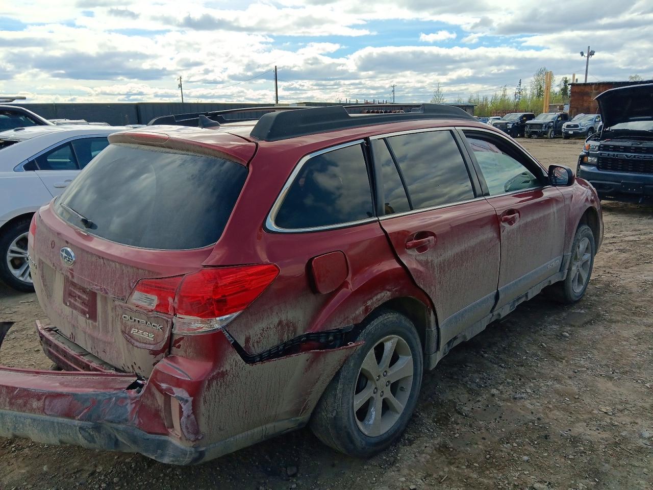 2014 Subaru Outback 2.5i Premium Red vin: 4S4BRBDC7E3244941