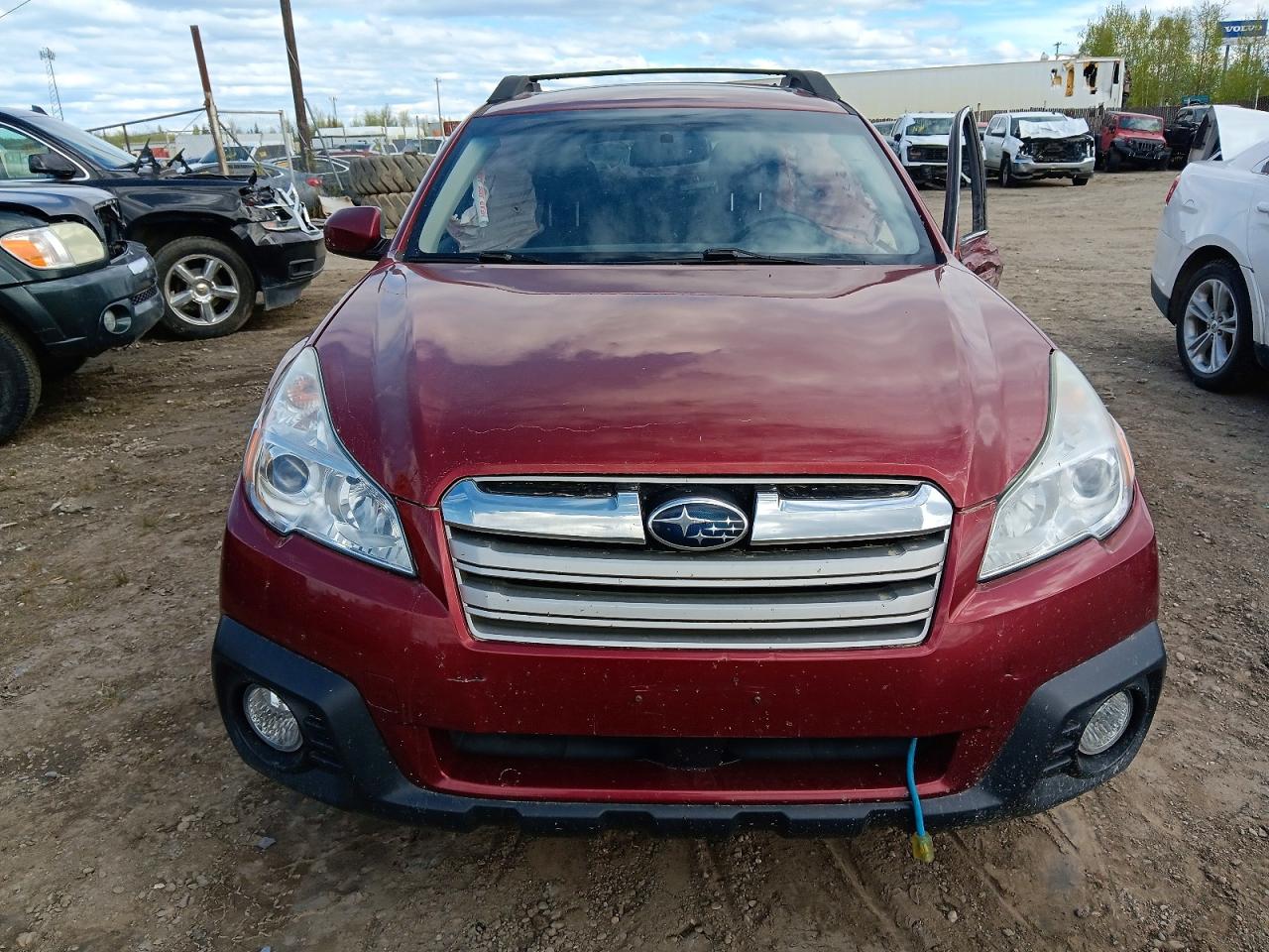 2014 Subaru Outback 2.5i Premium Red vin: 4S4BRBDC7E3244941