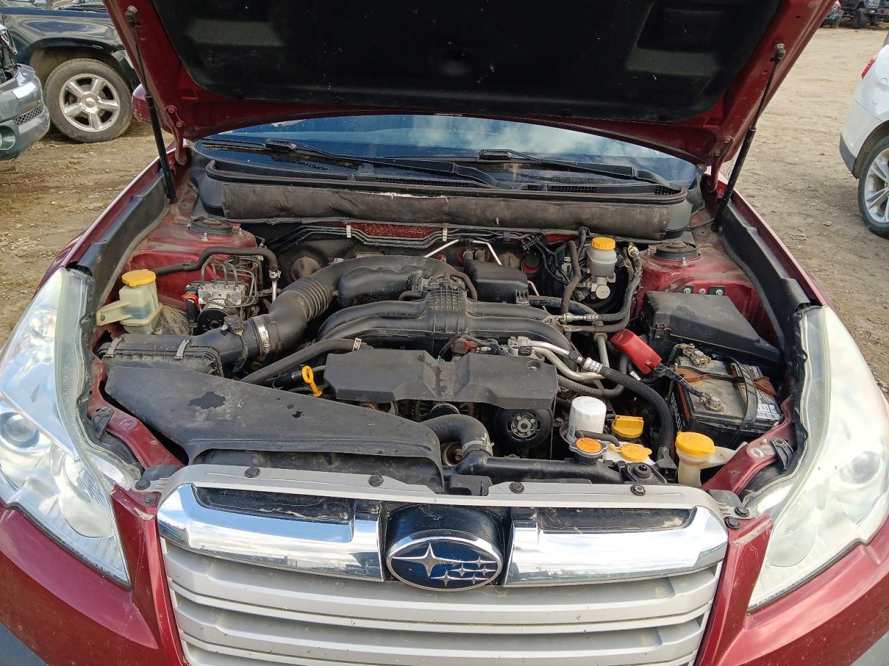 2014 Subaru Outback 2.5i Premium Red vin: 4S4BRBDC7E3244941