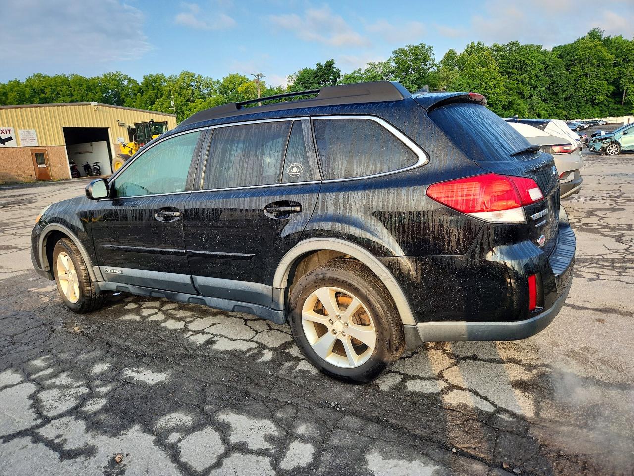 2014 Subaru Outback 2.5i Premium Black vin: 4S4BRBDC7E3259715
