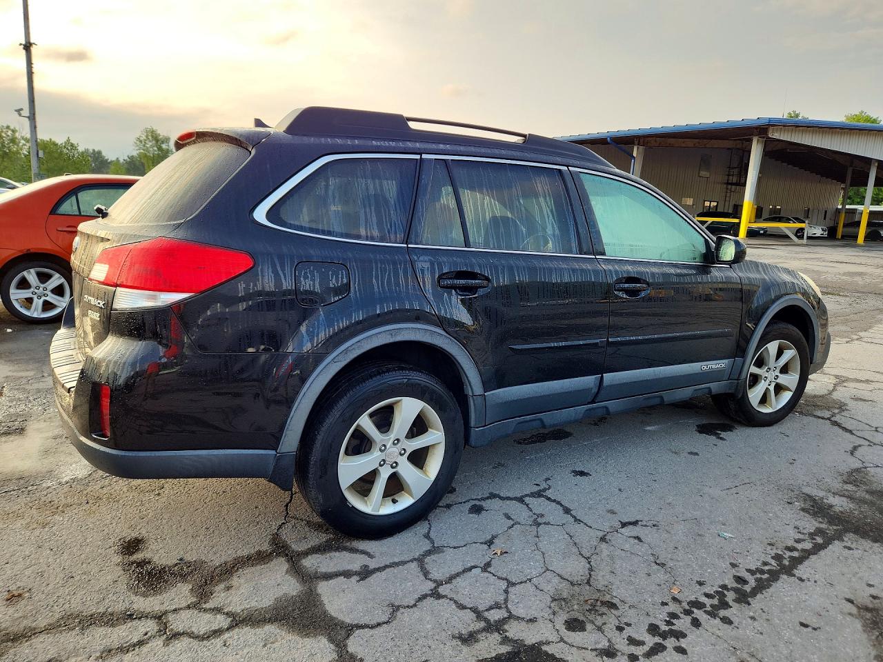 2014 Subaru Outback 2.5i Premium Black vin: 4S4BRBDC7E3259715