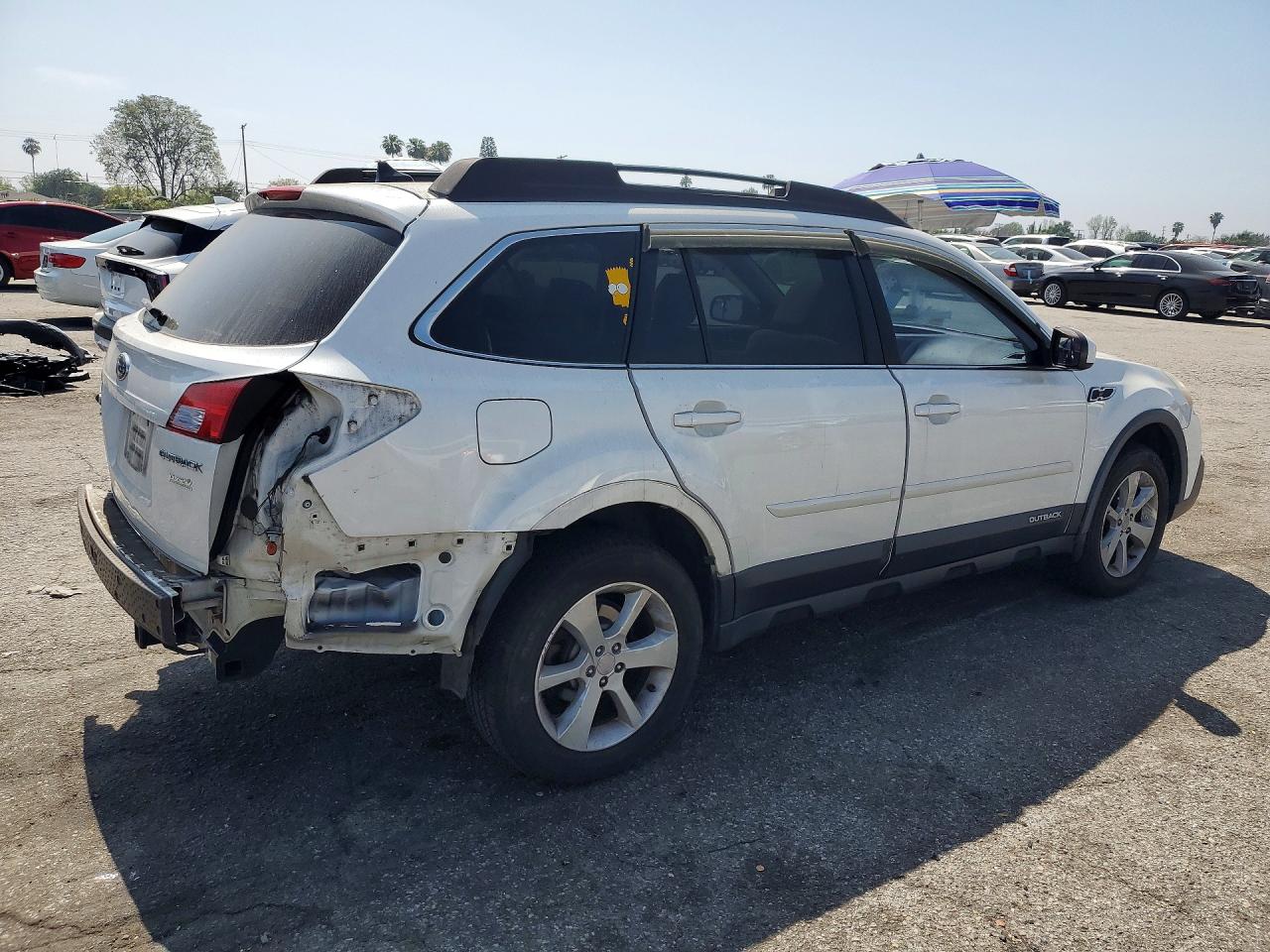 2014 Subaru Outback 2.5i Premium White vin: 4S4BRBDC7E3294058